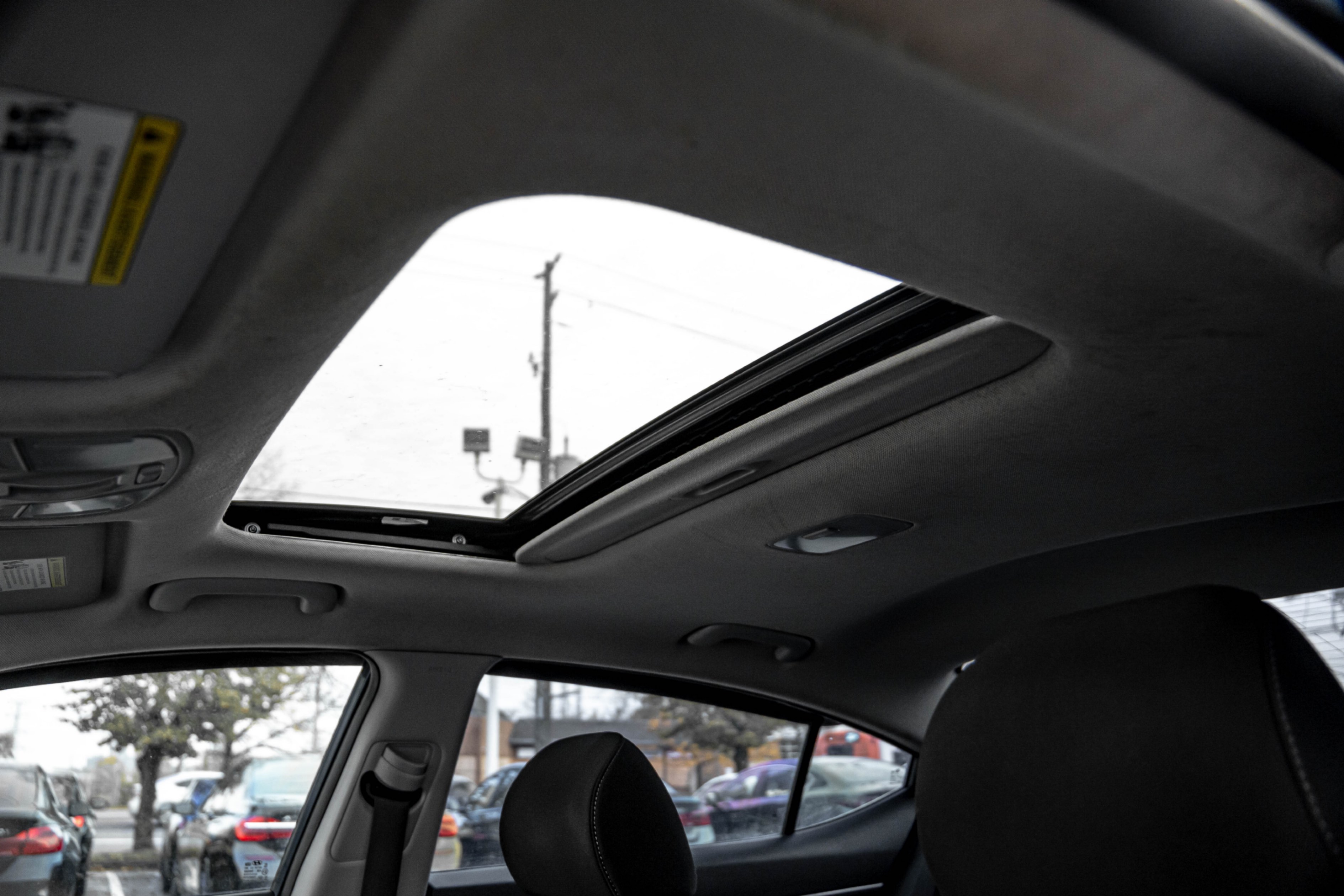 /ontarioqualitymotorsltd/2017-Hyundai-Elantra-14977221276053743.jpg