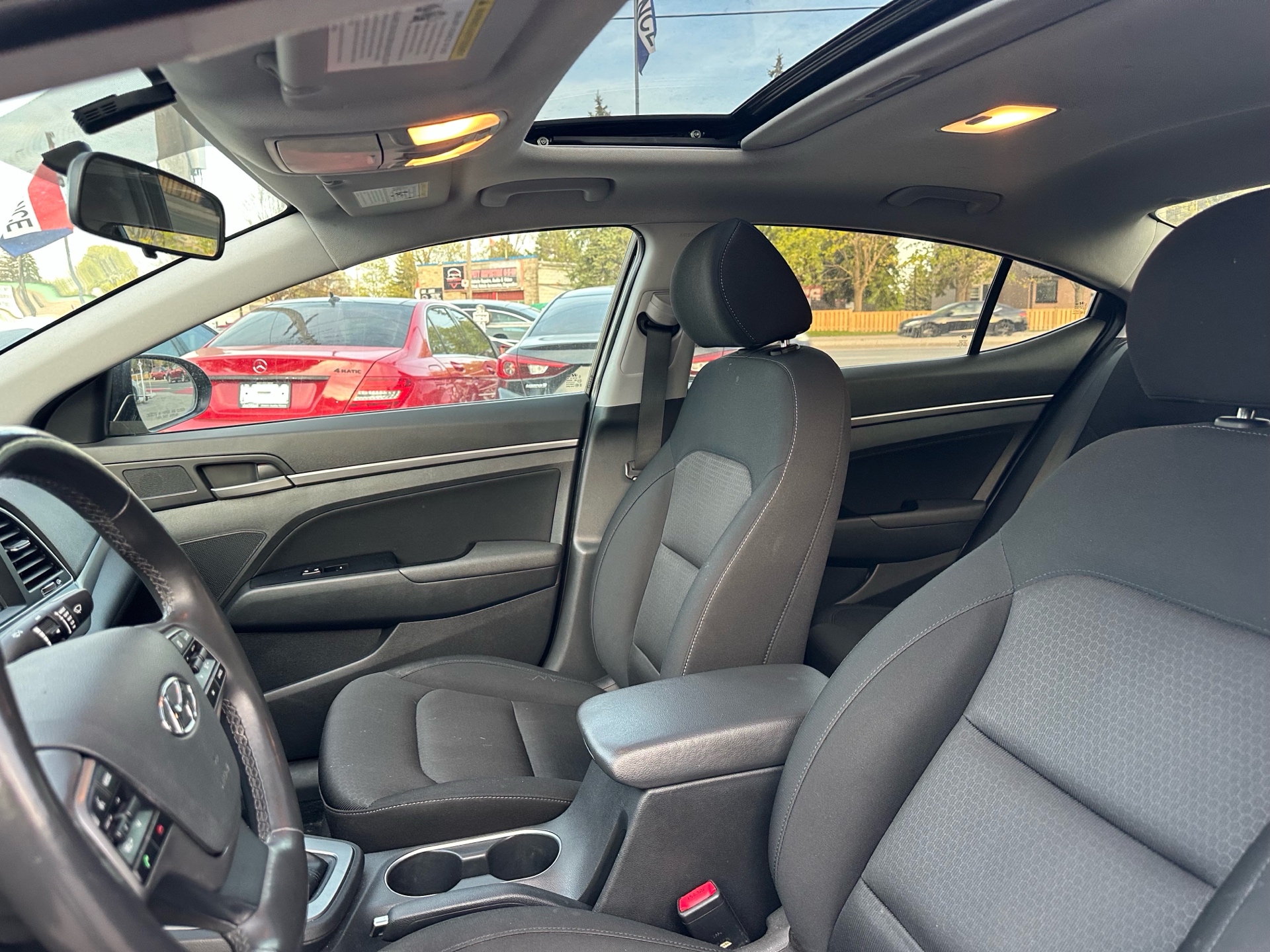 /ontarioqualitymotorsltd/2017-Hyundai-Elantra-720091850929713.jpg