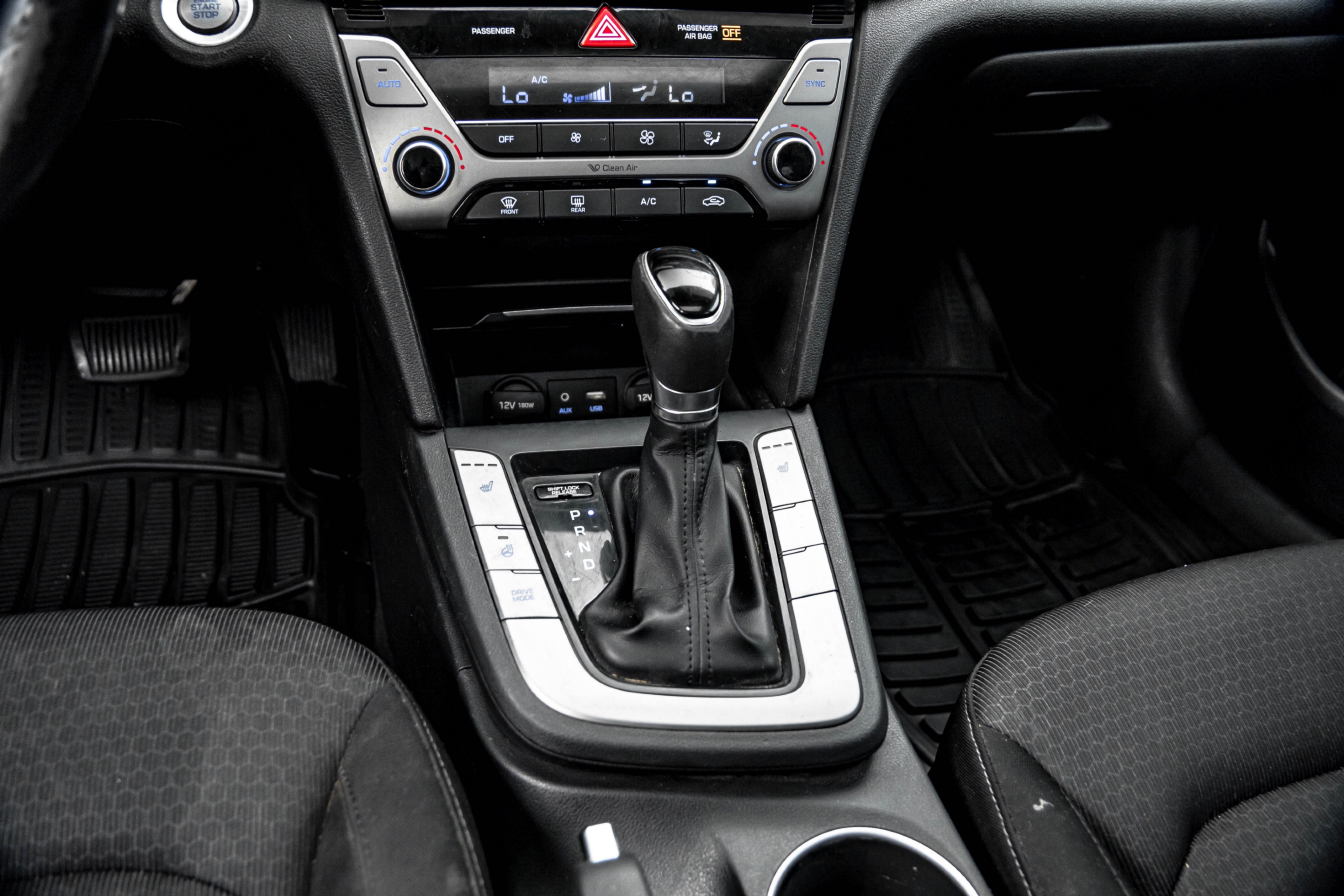 /ontarioqualitymotorsltd/2017-Hyundai-Elantra-8784700836193351.jpg