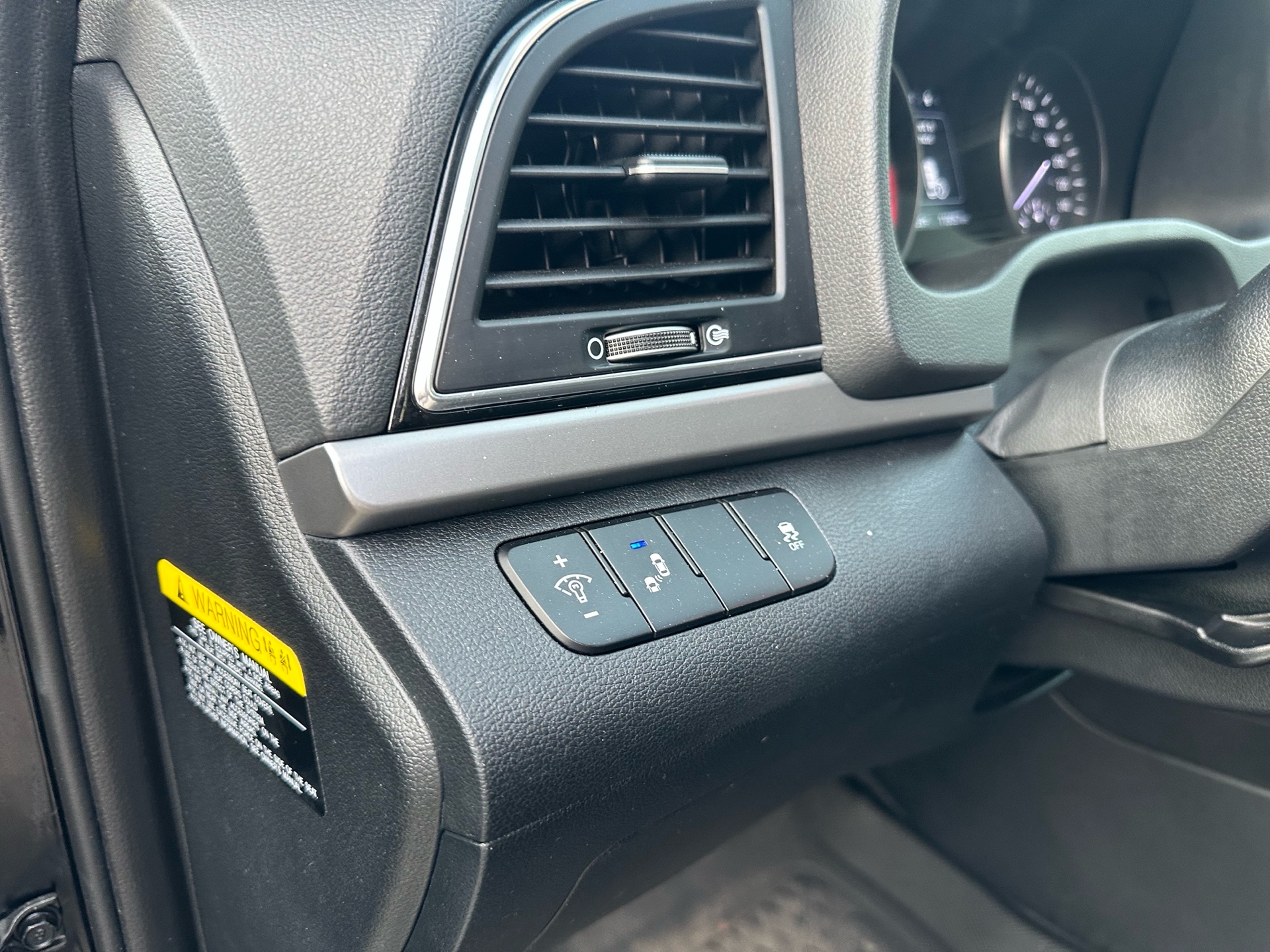 /ontarioqualitymotorsltd/2017-Hyundai-Elantra-9872349683381583.jpg