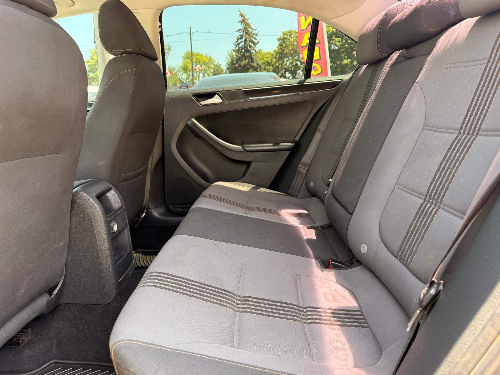 /ontarioqualitymotorsltd/2017-Volkswagen-JettaSedan-0958824769912423.jpg
