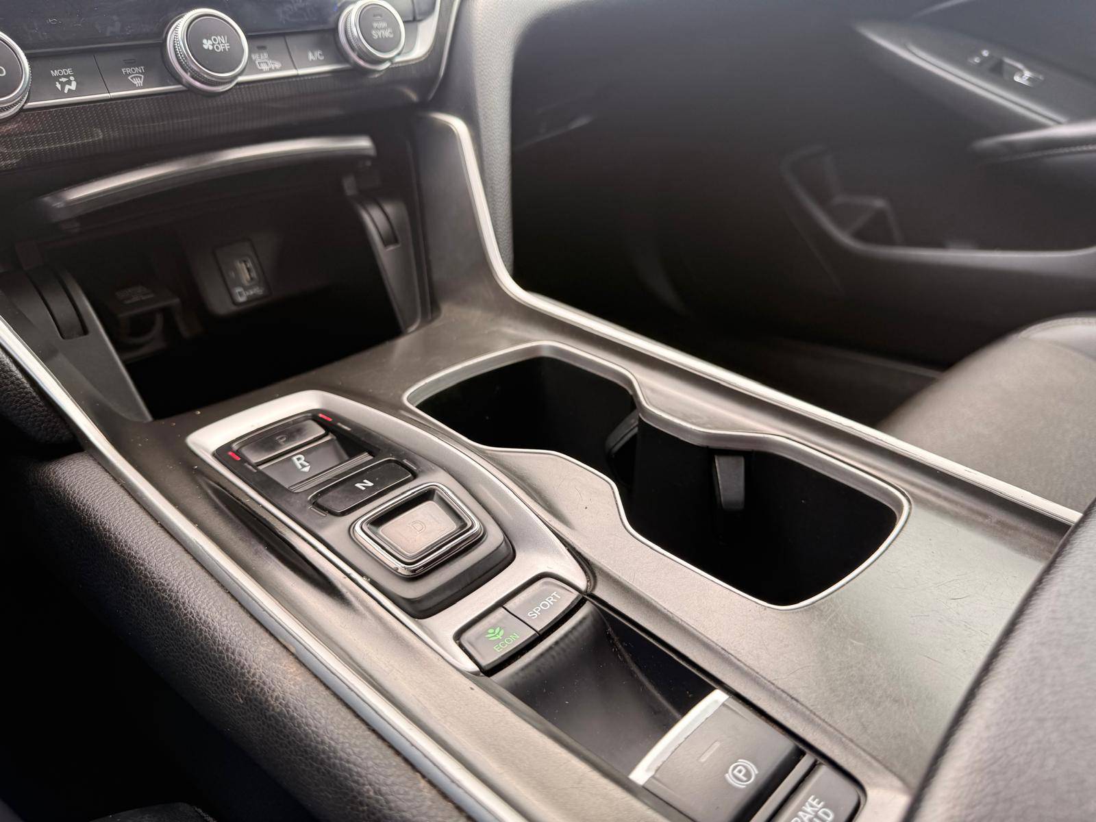 /ontarioqualitymotorsltd/2018-Honda-Accord-19062462816247883.jpg