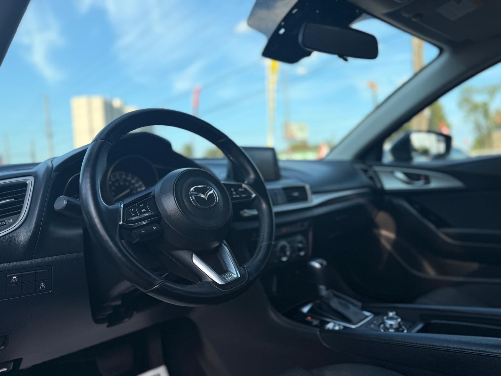 /ontarioqualitymotorsltd/2018-Mazda-Mazda3-758914802381085.jpg