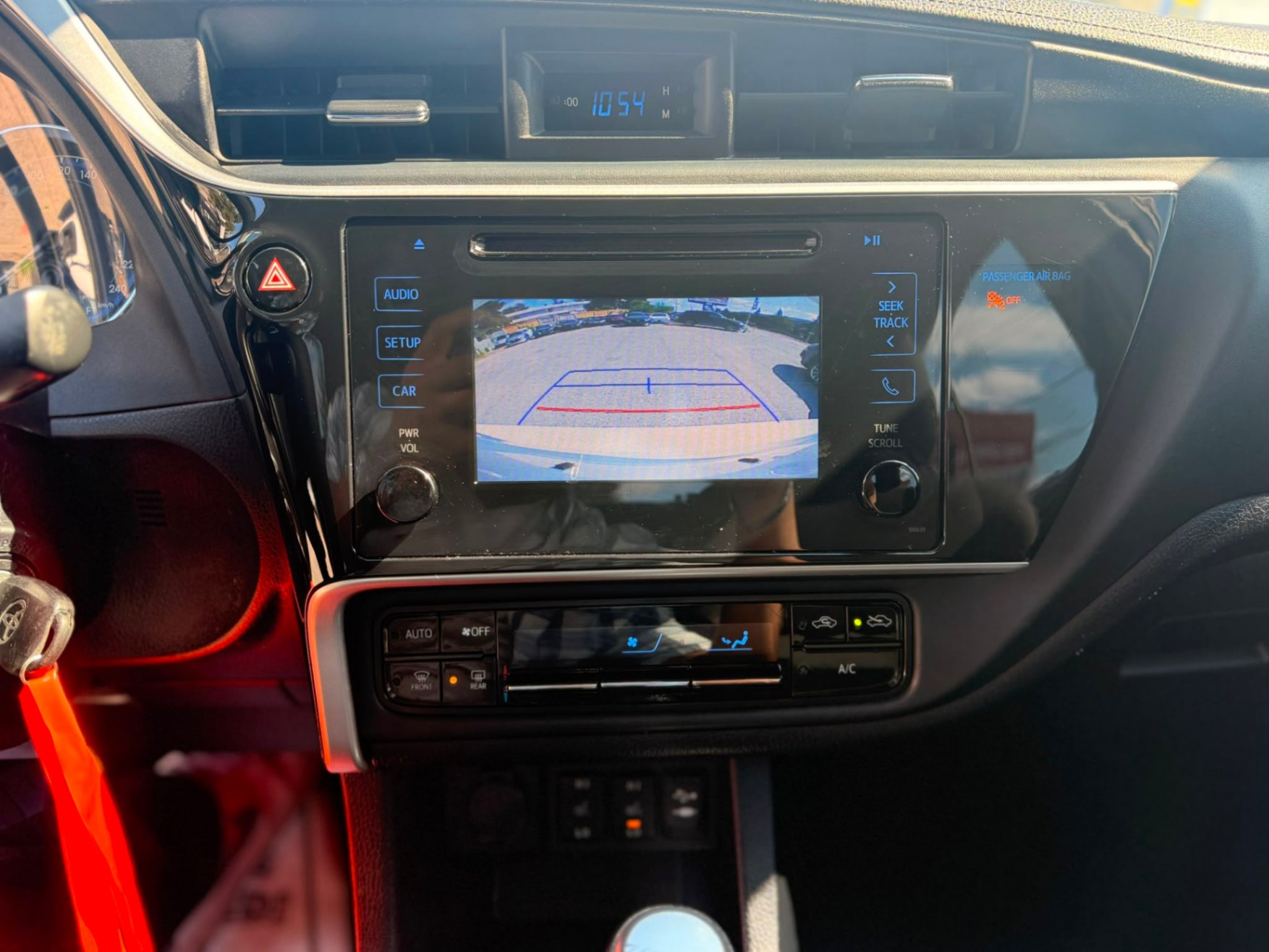 /ontarioqualitymotorsltd/2018-Toyota-Corolla-04711982964028638.jpg