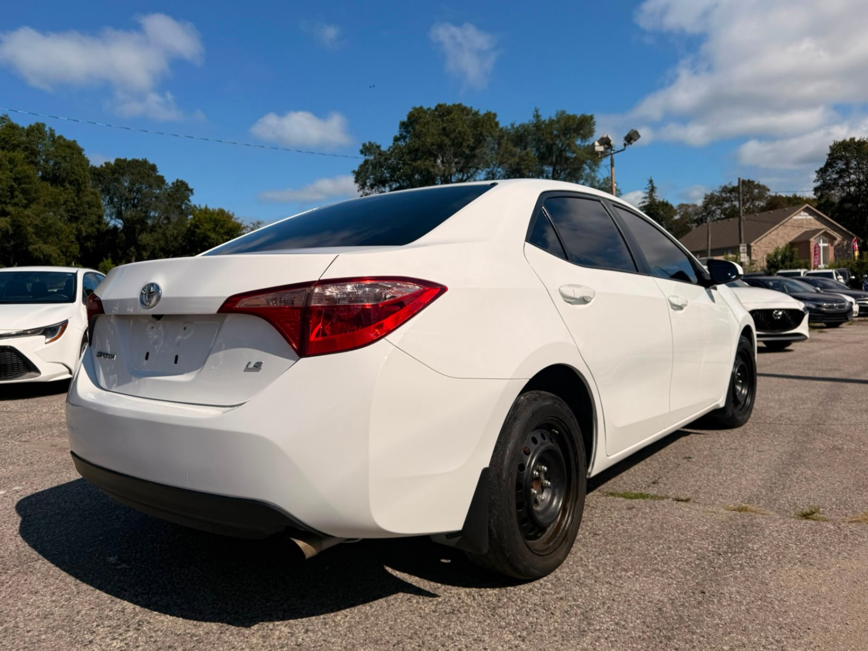 /ontarioqualitymotorsltd/2018-Toyota-Corolla-13926169053799997.jpg