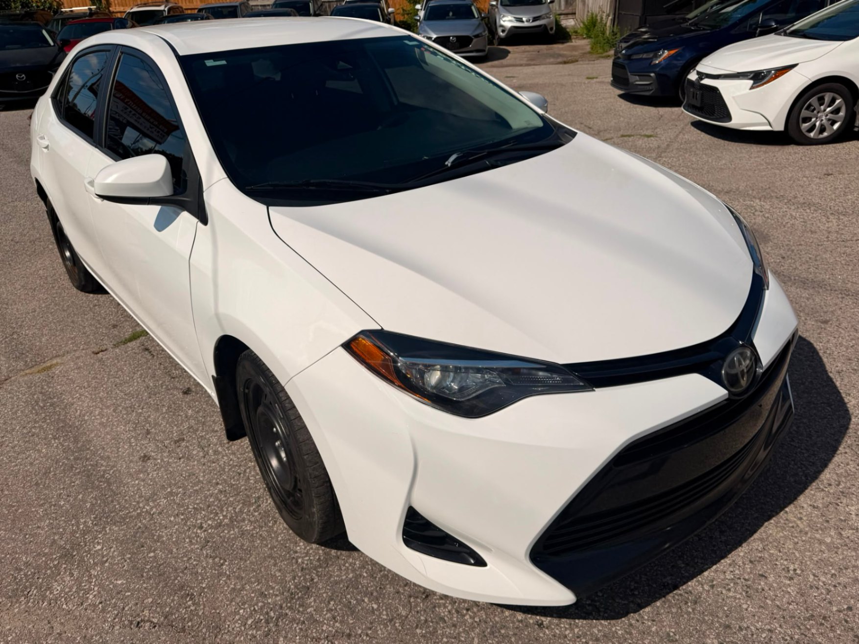/ontarioqualitymotorsltd/2018-Toyota-Corolla-6316901962367352.jpg