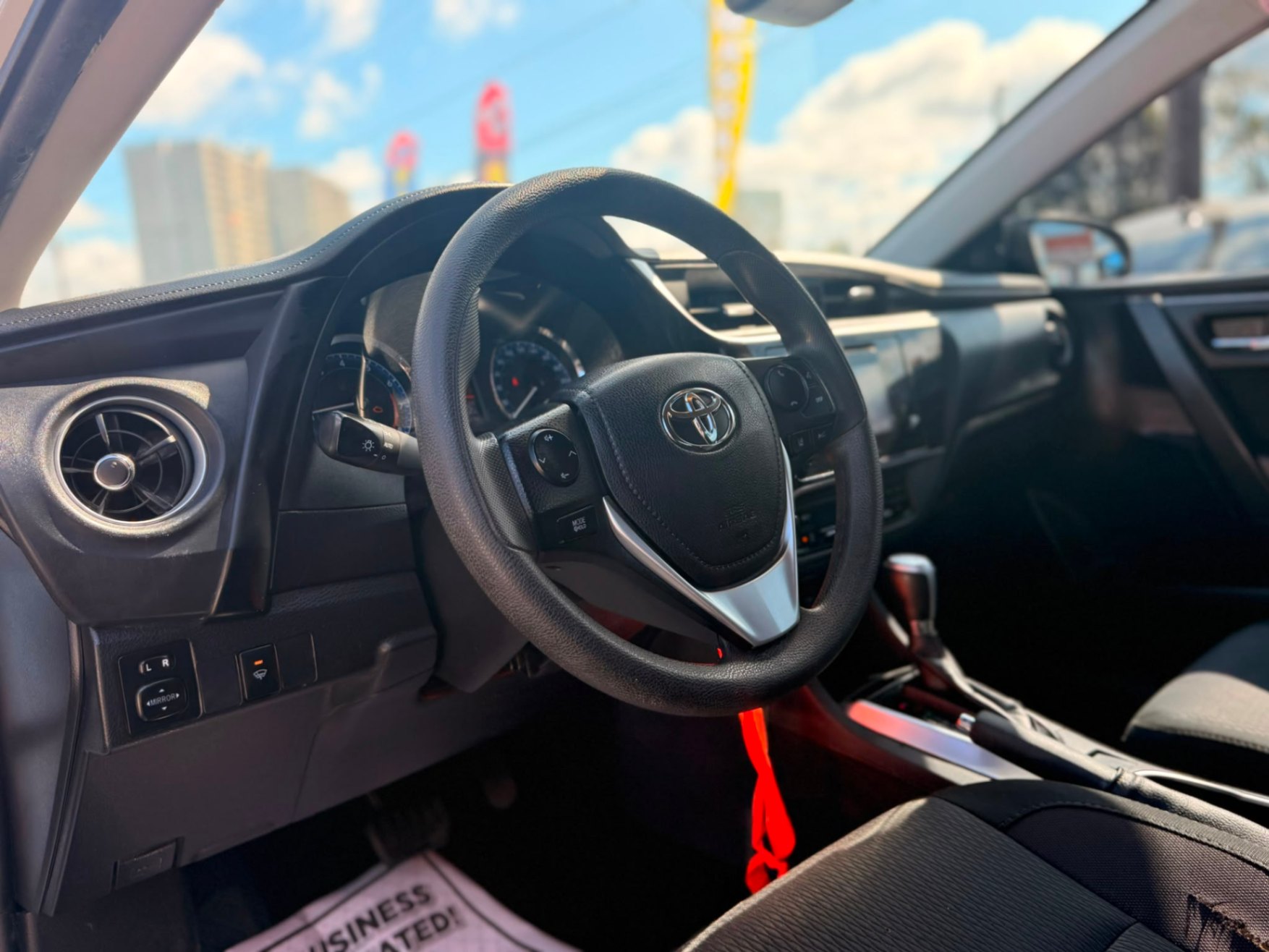 /ontarioqualitymotorsltd/2018-Toyota-Corolla-8670353351920692.jpg