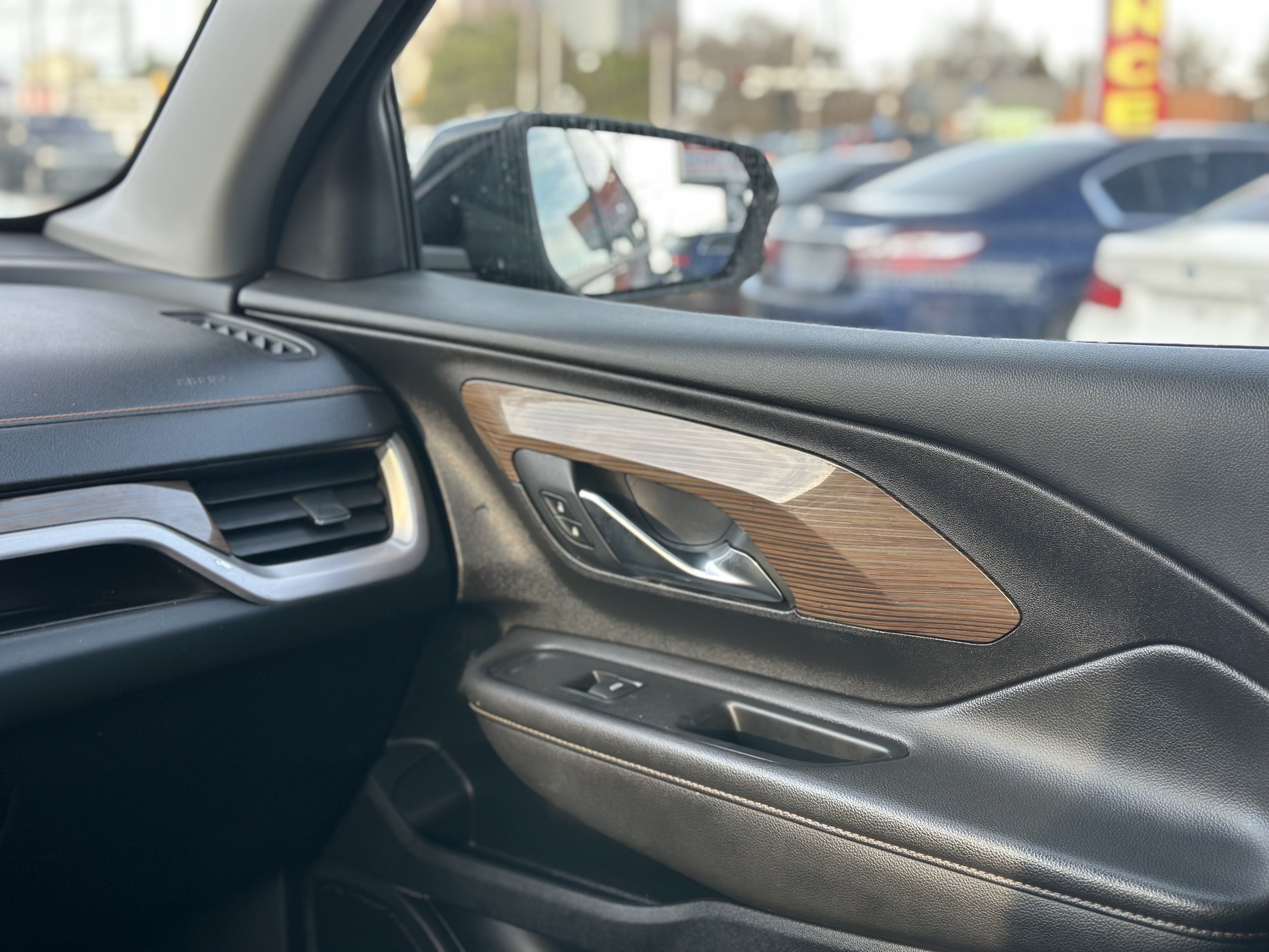 /ontarioqualitymotorsltd/2019-GMC-Terrain-40611608754048123.jpg