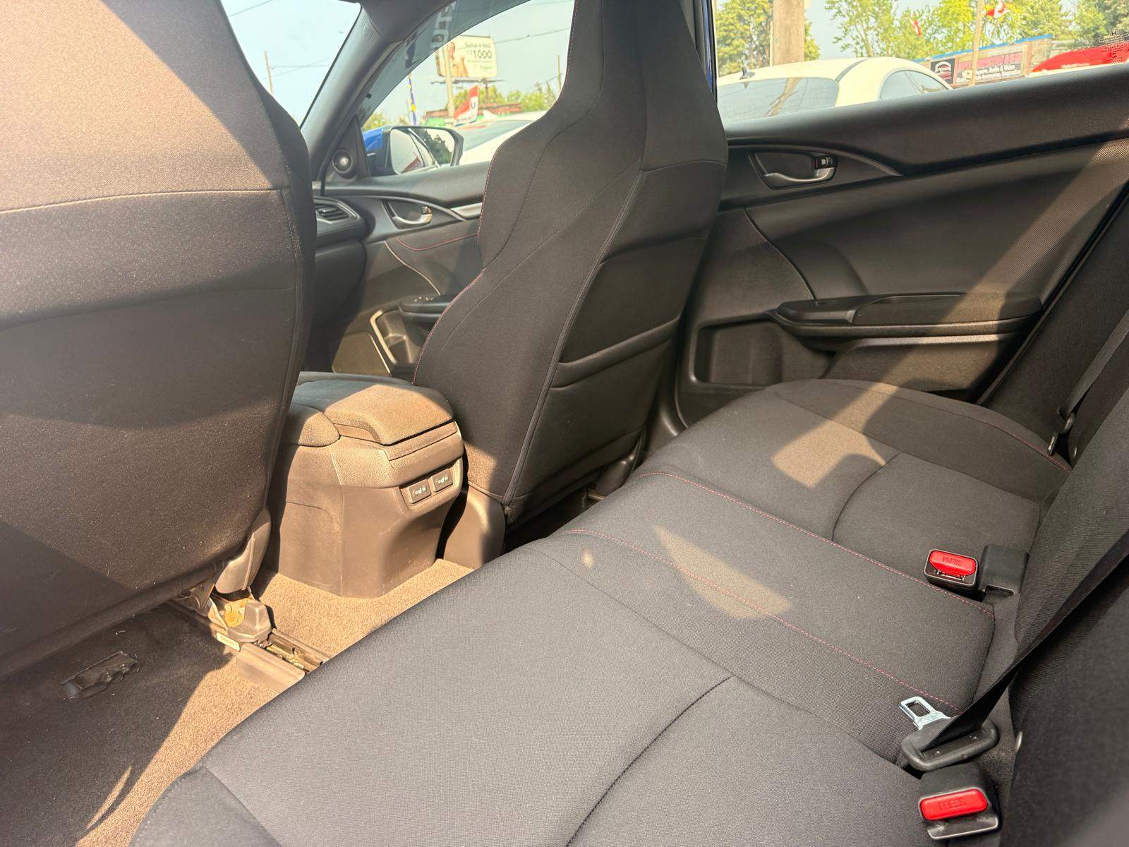 /ontarioqualitymotorsltd/2019-Honda-CivicSi-08171793995737975.jpg