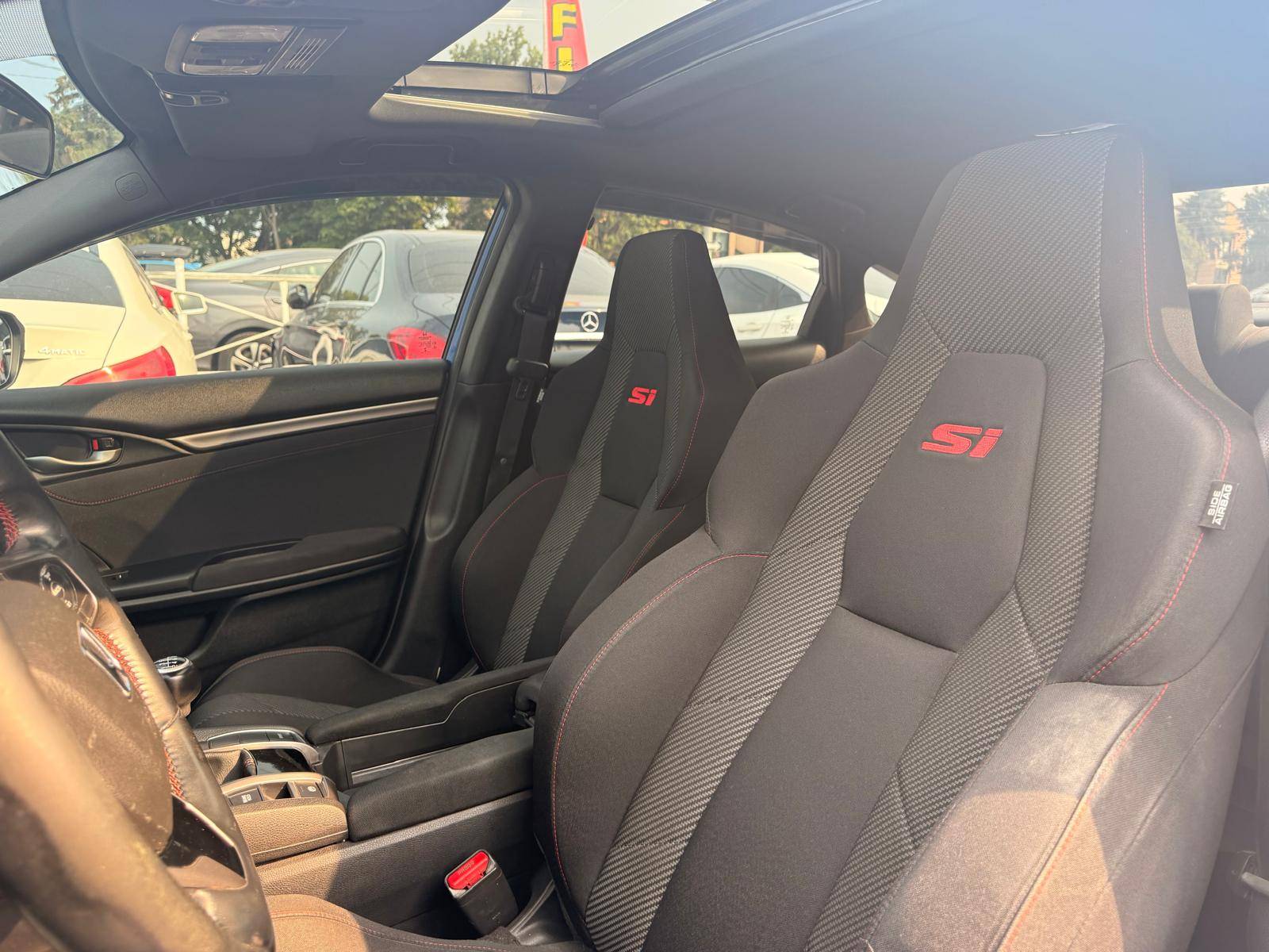 /ontarioqualitymotorsltd/2019-Honda-CivicSi-866716410157286.jpg