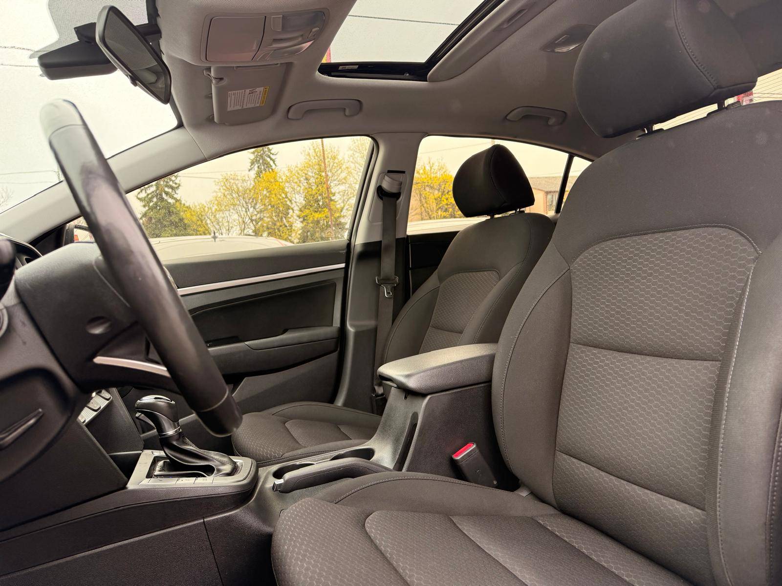 /ontarioqualitymotorsltd/2019-Hyundai-Elantra-054932755453527715.jpg