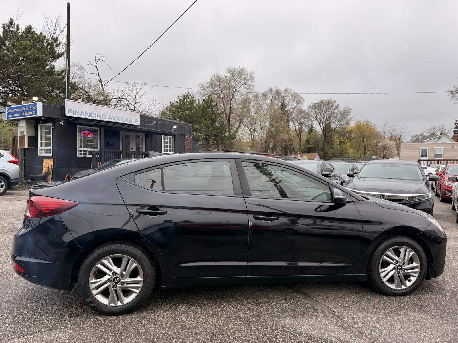 /ontarioqualitymotorsltd/2019-Hyundai-Elantra-3268365009038514.jpg