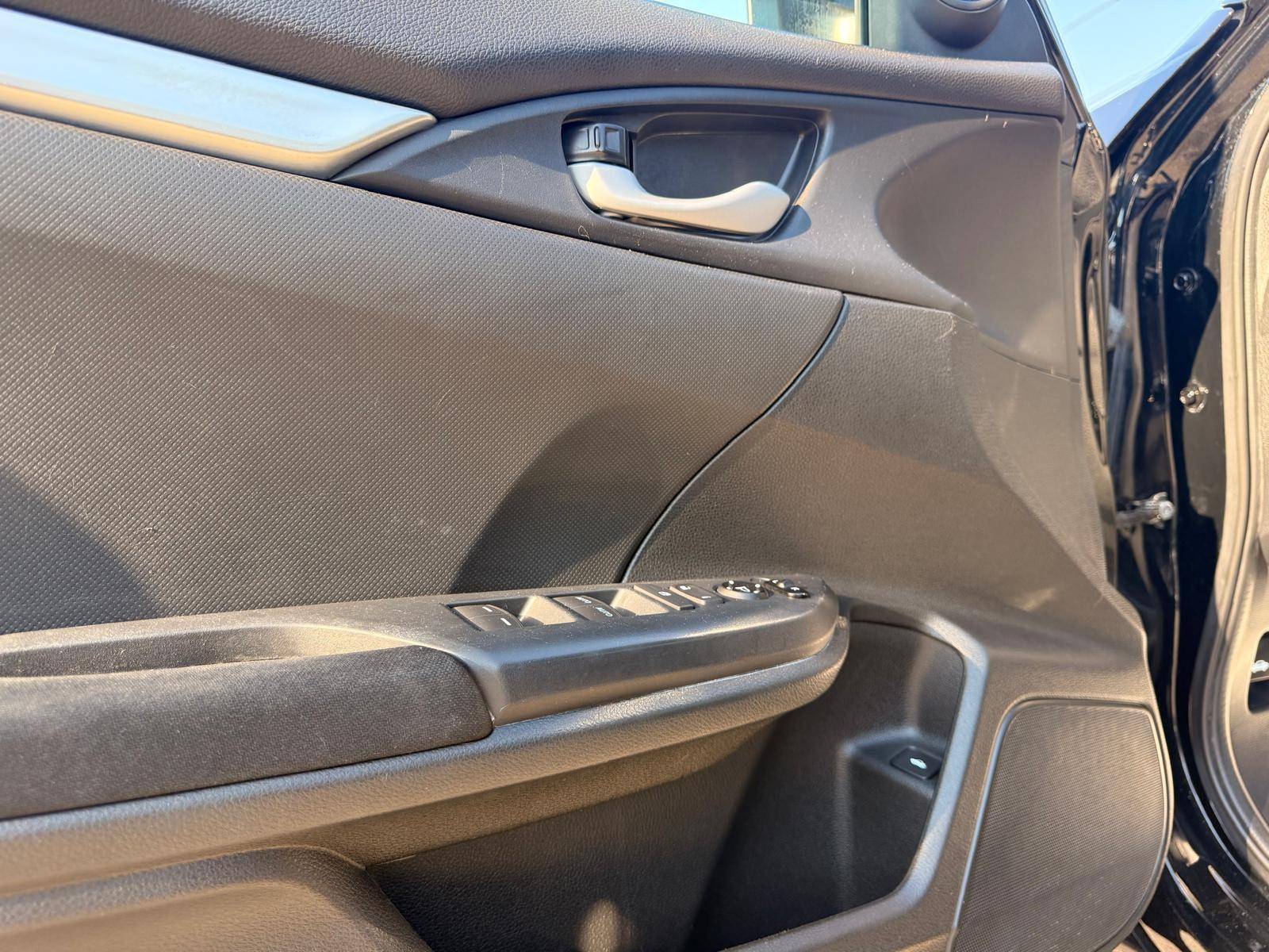 /ontarioqualitymotorsltd/2020-Honda-Civic-7155449800091744.jpg