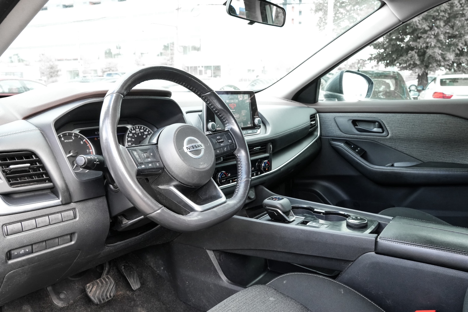 /ontarioqualitymotorsltd/2021-Nissan-Rogue-31790336027435173.jpg