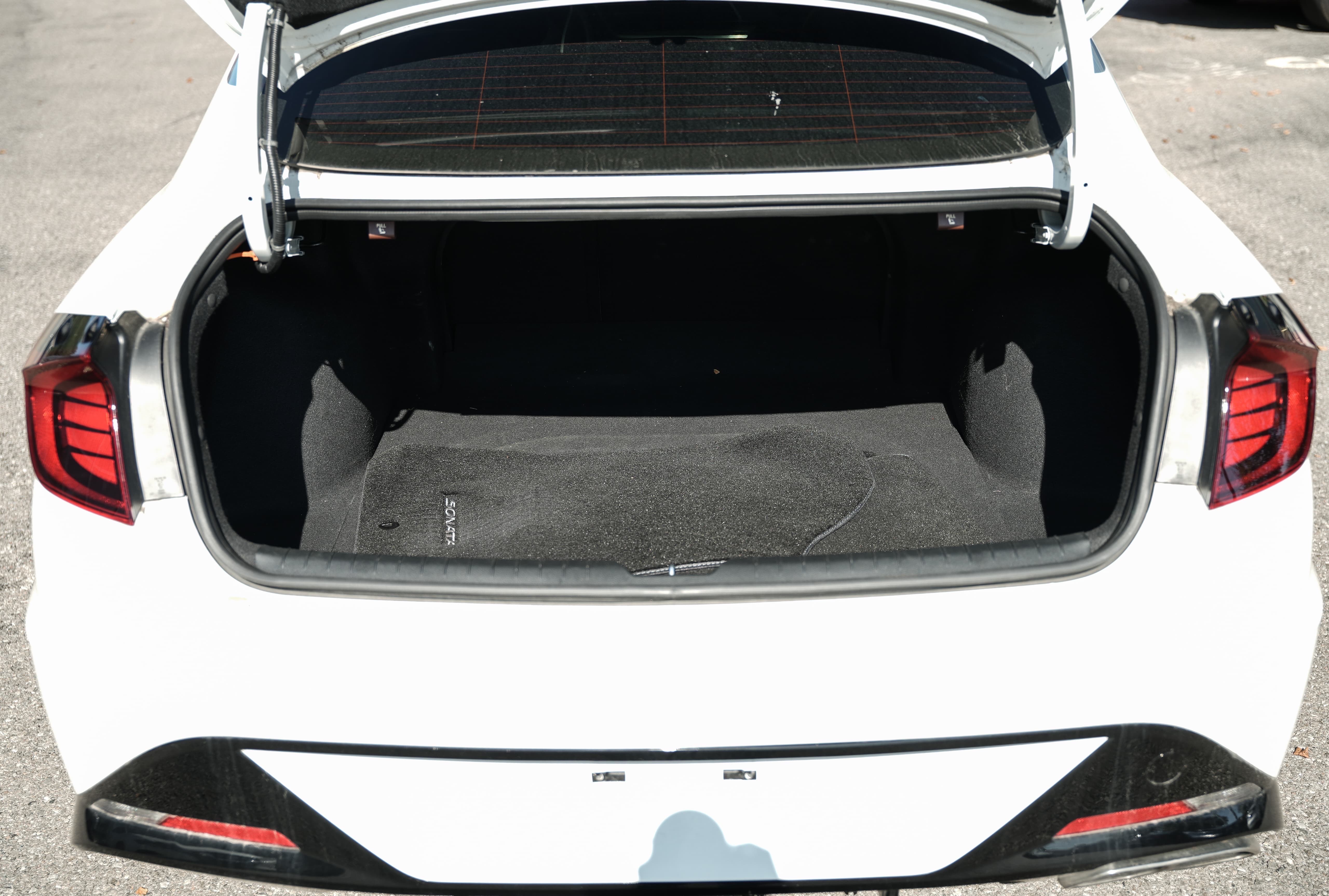 /ontarioqualitymotorsltd/2023-Hyundai-Sonata-2575733563728244.jpg