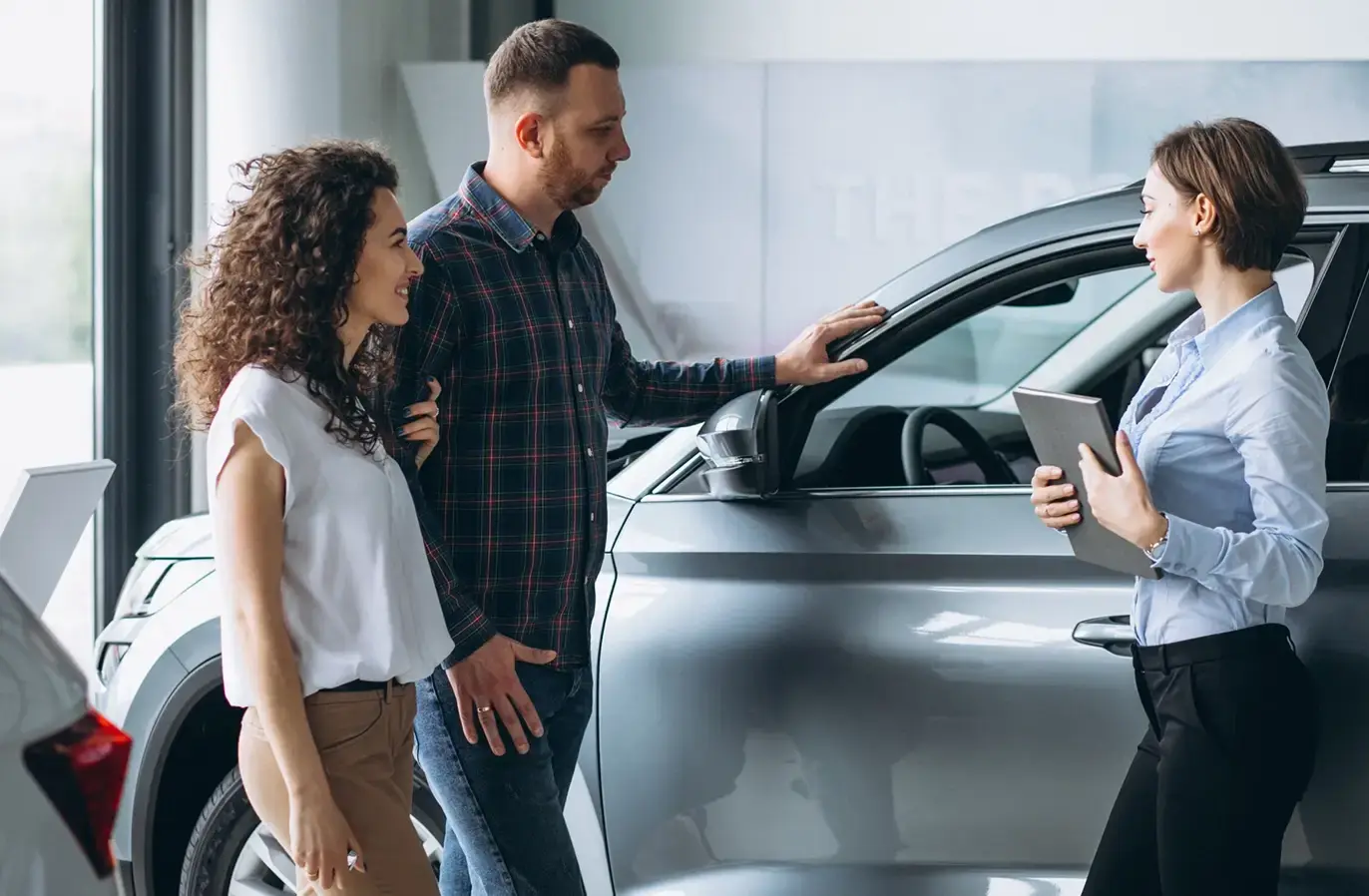 https://hillzcdn.ca/peacewayautosinc/736796389021722-TileLess-finance-home.webp
