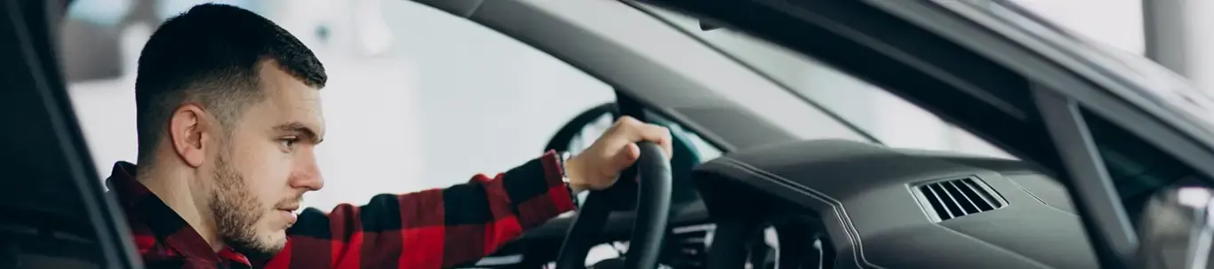 https://hillzcdn.ca/perfectautocorp/7212270100683651-pbxmotors-testDriver.webp