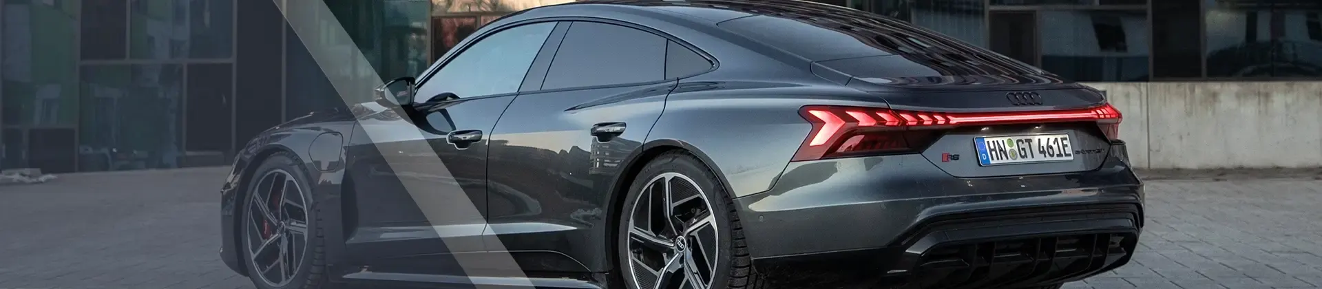 https://hillzcdn.ca/prestigeautogallery/137832688872223-iventory.webp