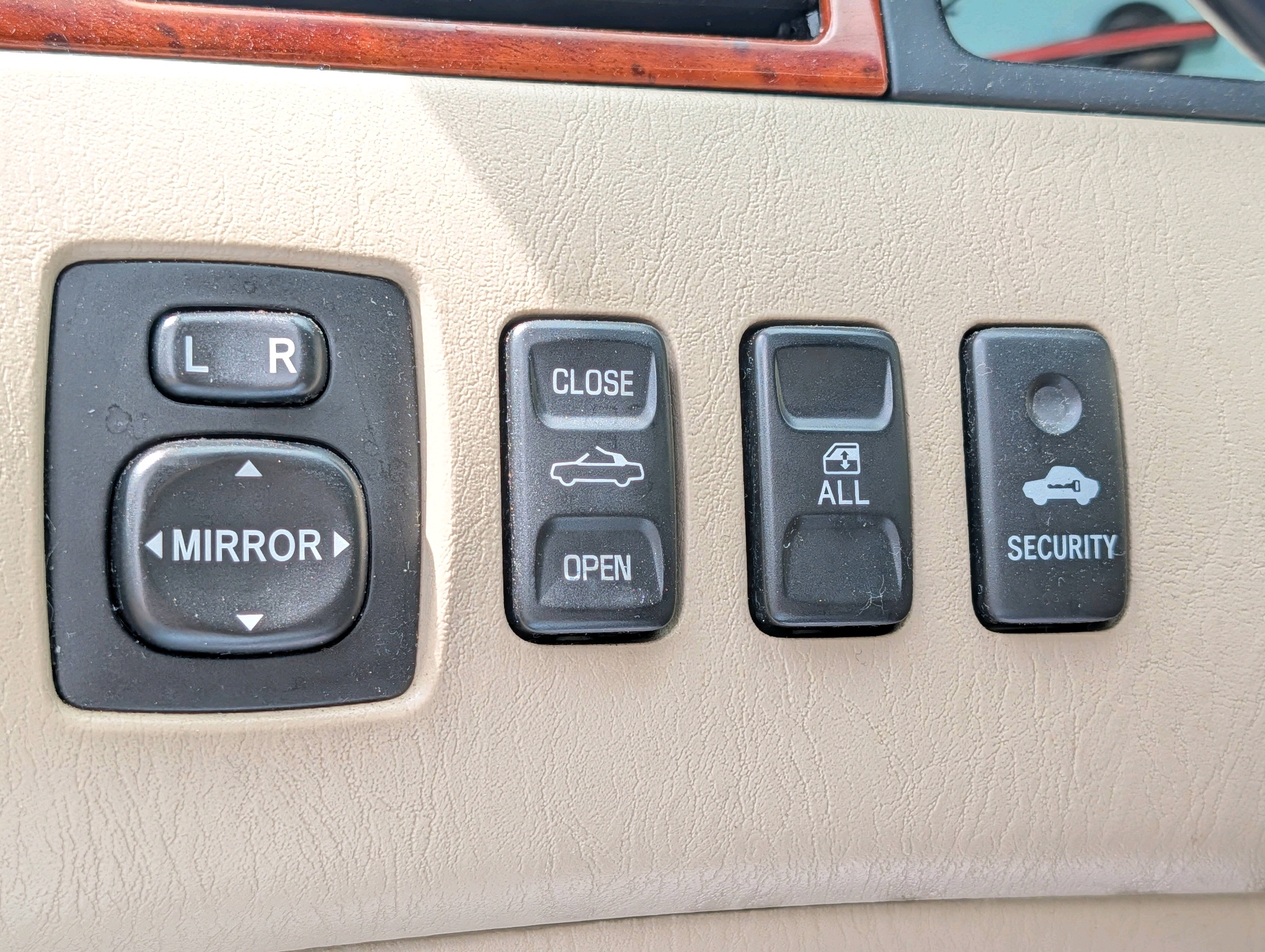 /rahmanmotors/2006-Toyota-CamrySolara-7093443166339832.jpg