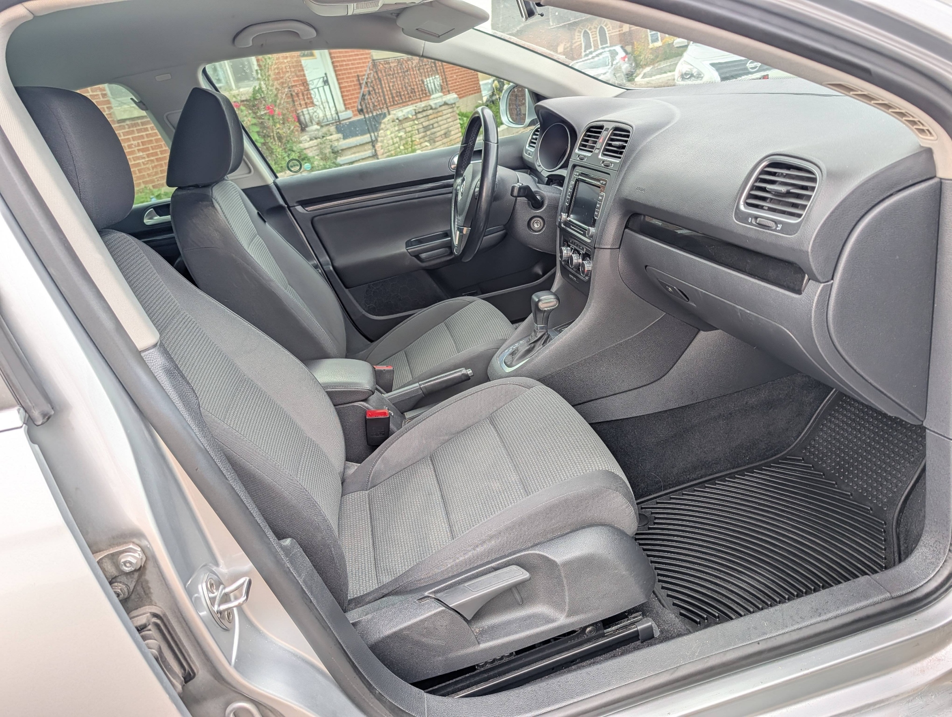 /rahmanmotors/2010-Volkswagen-Golf-8007534089267376.jpg