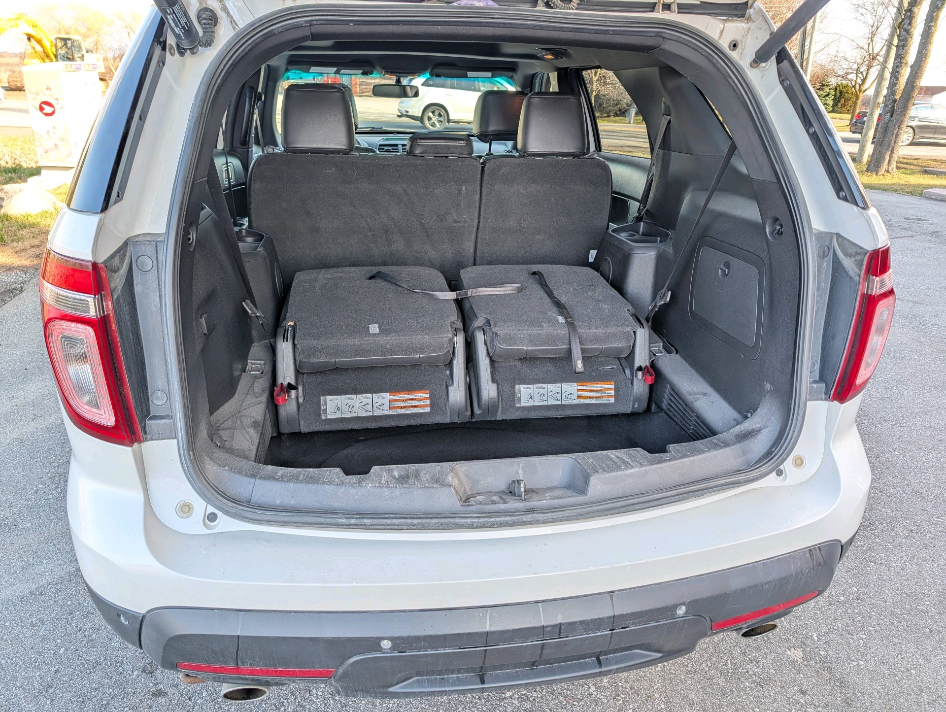 /rahmanmotors/2011-Ford-Explorer-8639996289085676.jpg