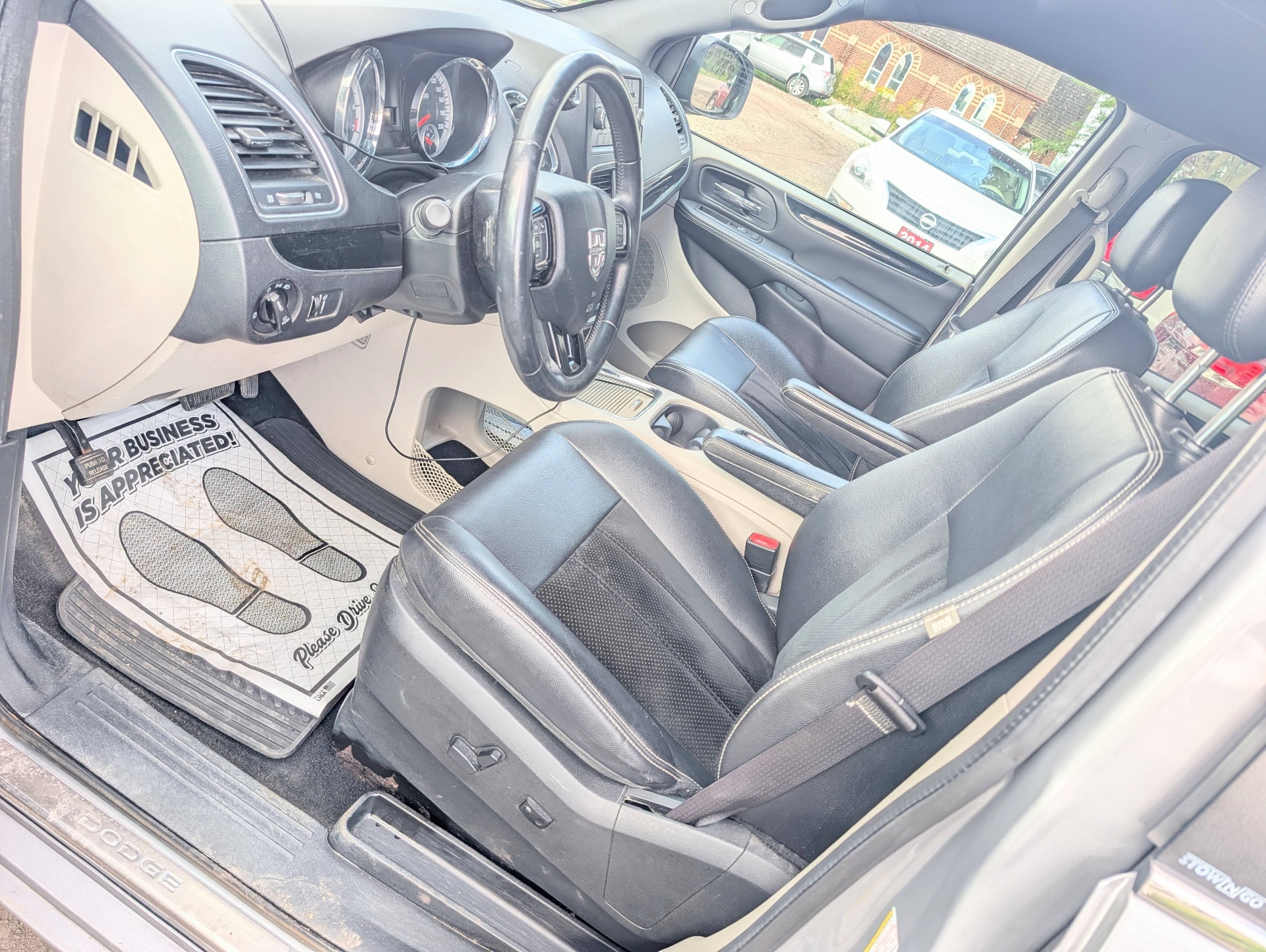 /rahmanmotors/2014-Dodge-GrandCaravan-07703659992639222.jpg