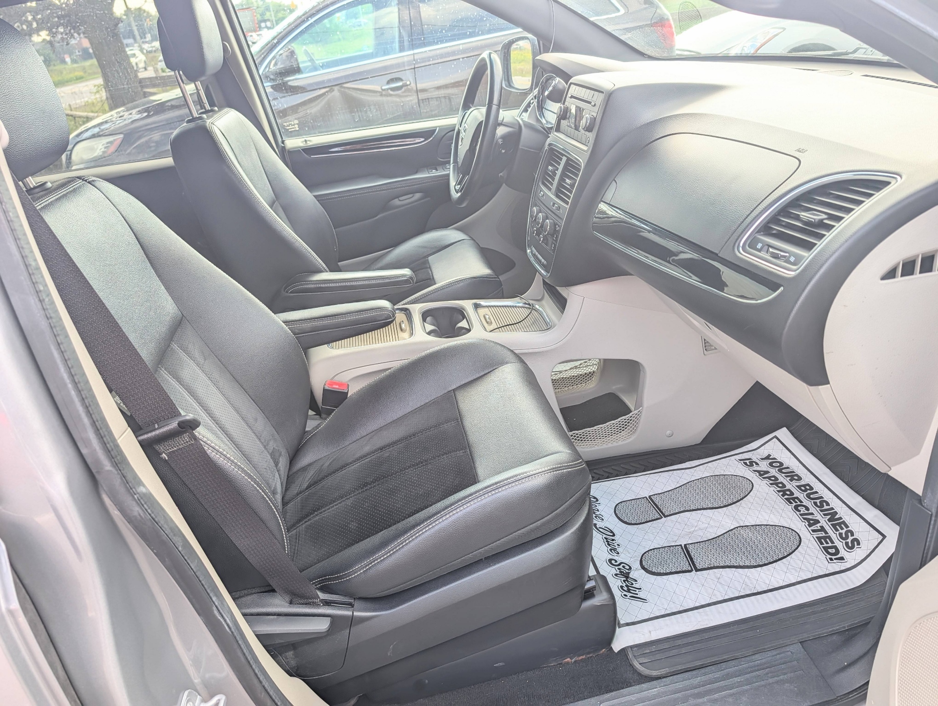 /rahmanmotors/2014-Dodge-GrandCaravan-17605400520672454.jpg
