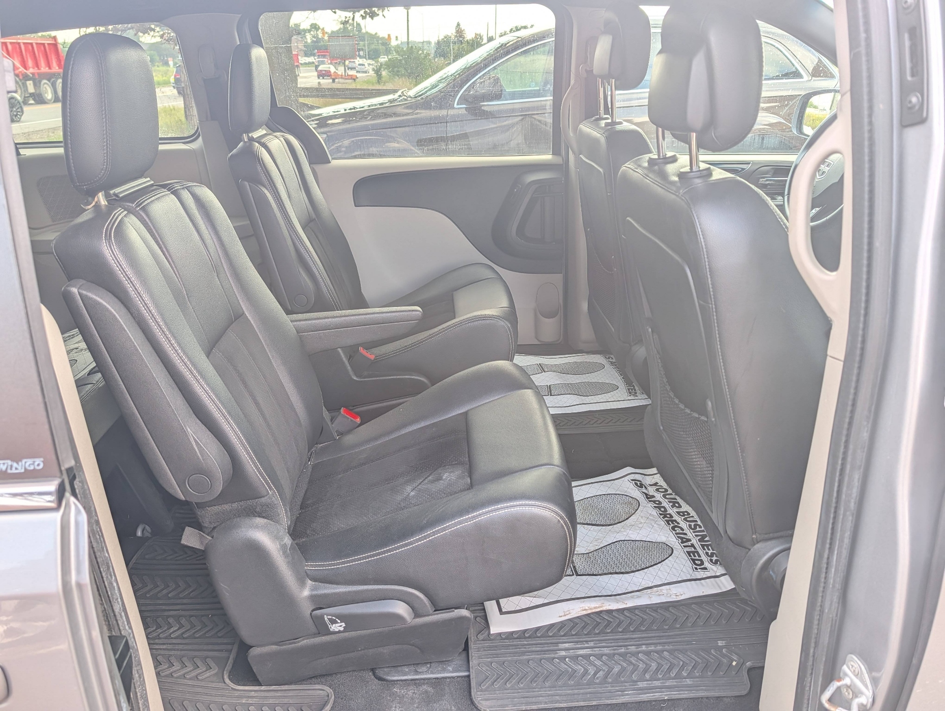 /rahmanmotors/2014-Dodge-GrandCaravan-8619968914334495.jpg