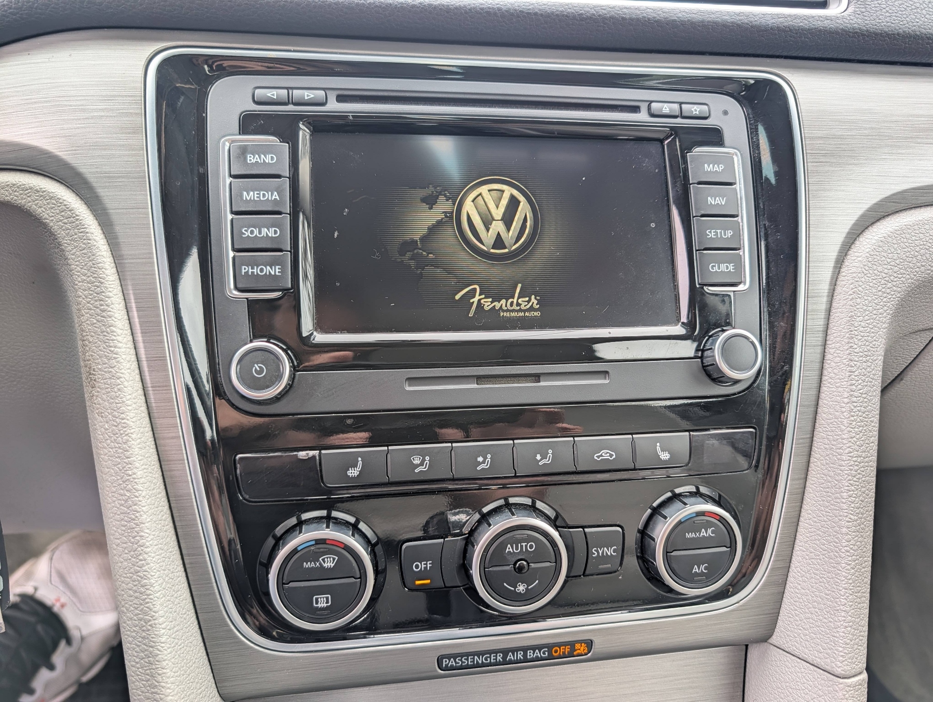 /rahmanmotors/2015-Volkswagen-Passat-697062813738393.jpg