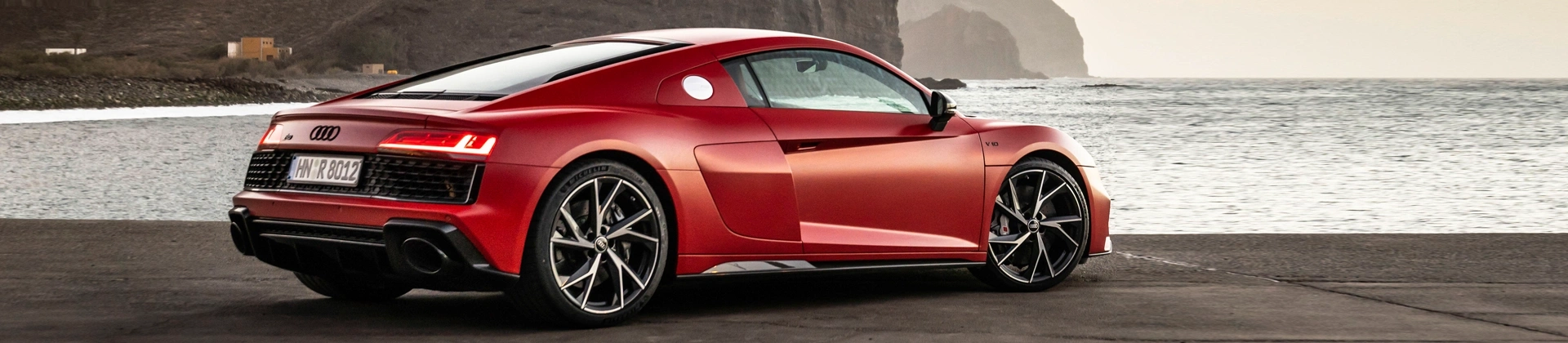 https://hillzcdn.ca/rangeautosalesinc/2244268140016017-carfinder.webp