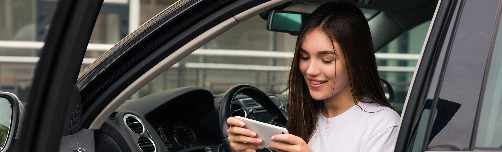 https://hillzcdn.ca/roadstarautosales/6576262448547439-finance_application.webp