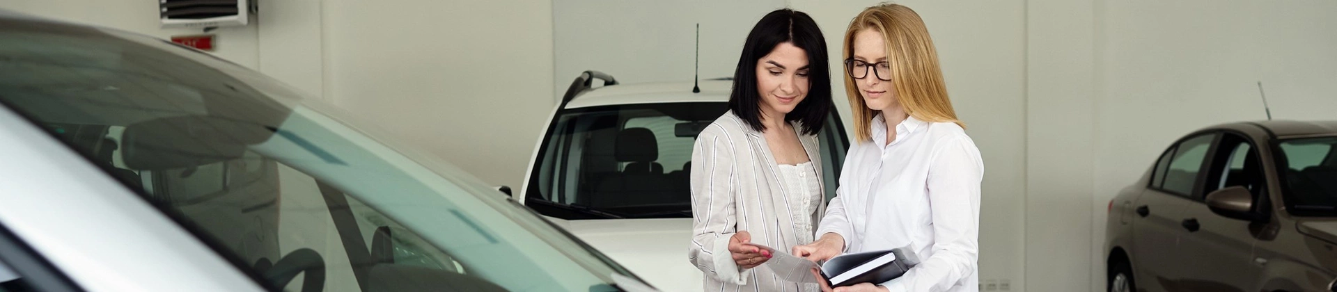https://hillzcdn.ca/royalautosales/8360380903829765-bookApointment.webp