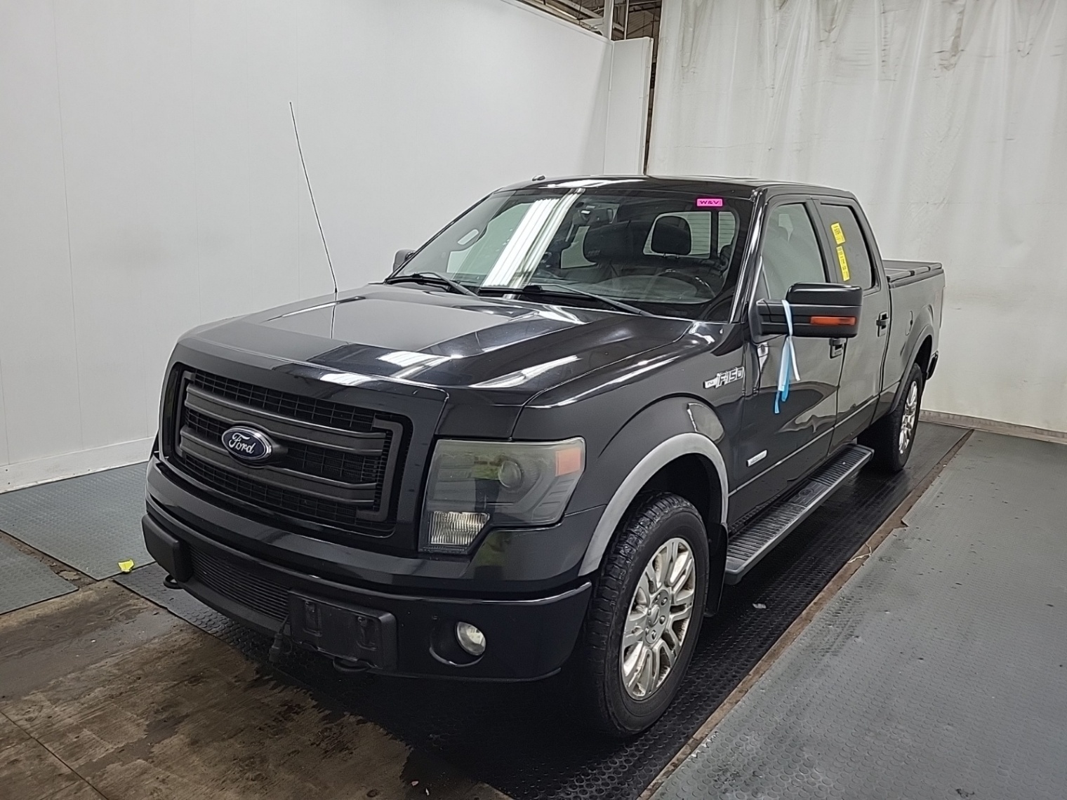 2014 Ford F-150 4WD SuperCrew 145' FX4