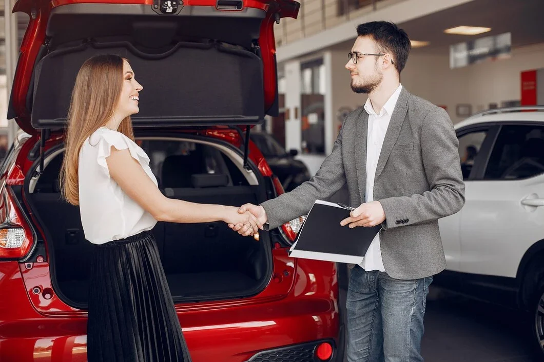 https://hillzcdn.ca/serenamotors/8291794605551115-stylish-elegant-woman-car-salon_1157-21772-min.webp