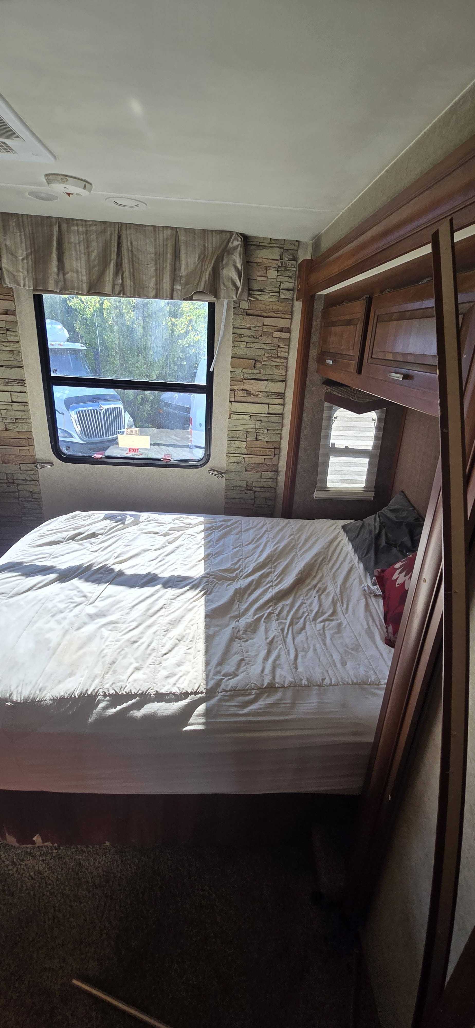 /simpleautosalesservicesltd/2014-FORESTRIVER-GEORGETOWN-7177027451580331.jpg
