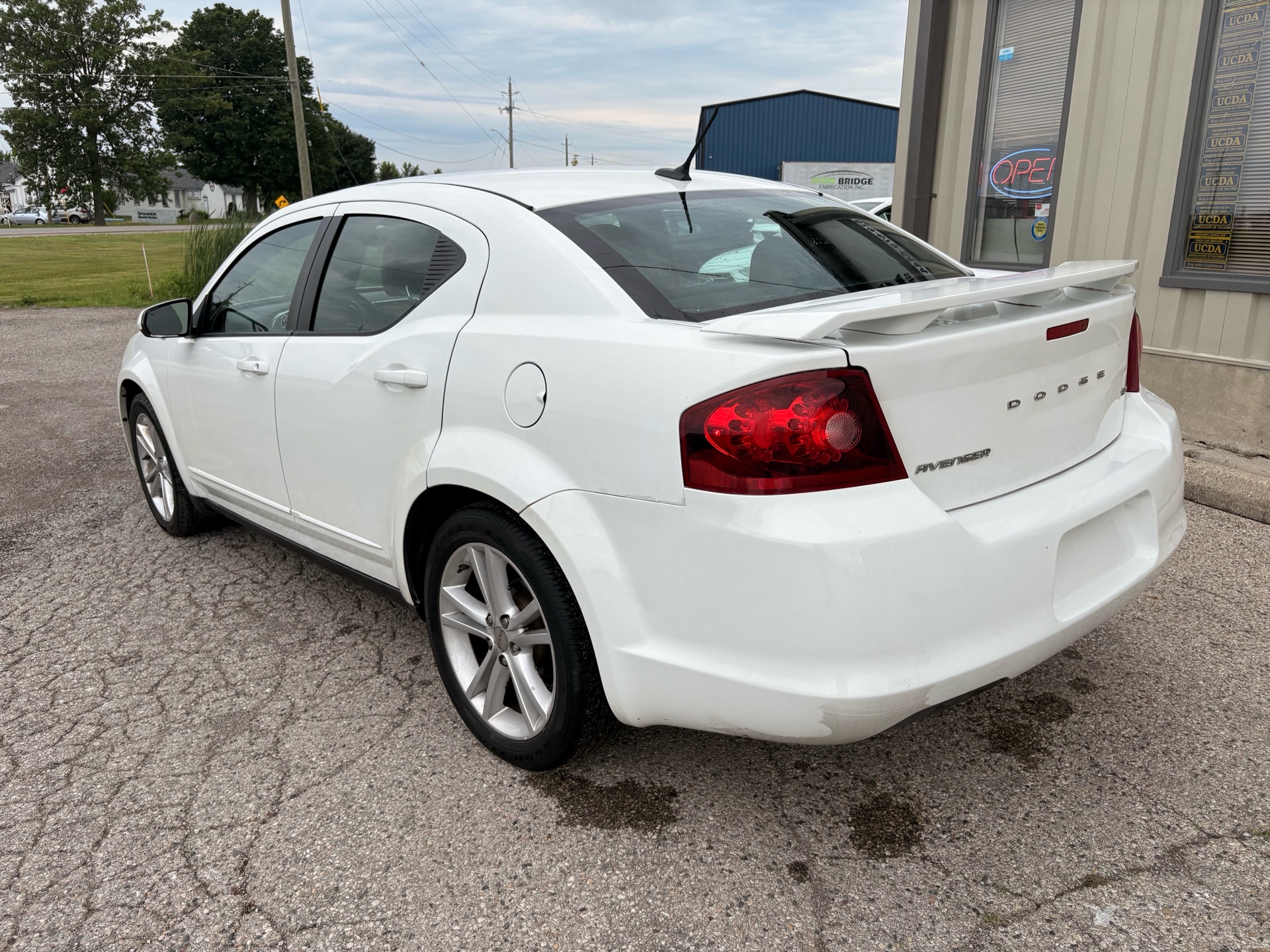 /skymotorscanada/2013-Dodge-Avenger-40044322859183445.jpg