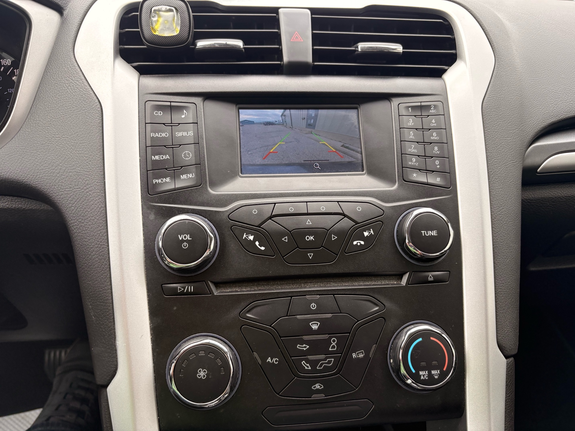 /skymotorscanada/2015-Ford-Fusion-5392926621248708.jpg