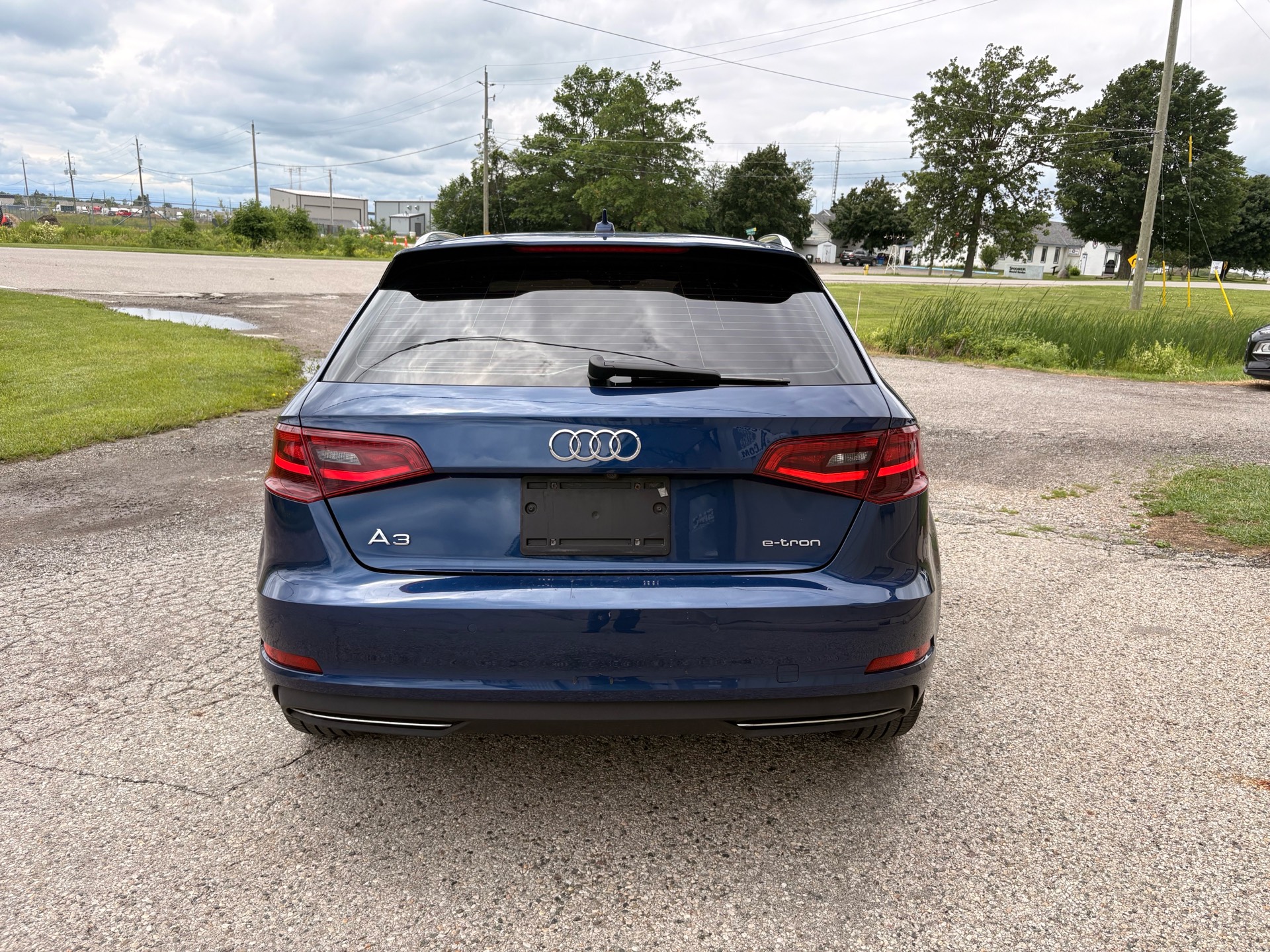 /skymotorscanada/2016-AUDI-A3E-TRON-2363381708691239.jpg