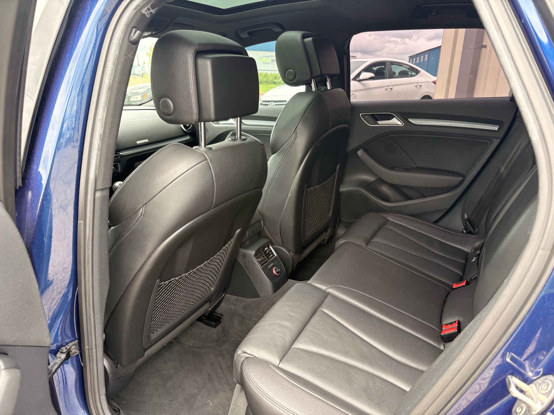 /skymotorscanada/2016-AUDI-A3E-TRON-4046477387995462.jpg