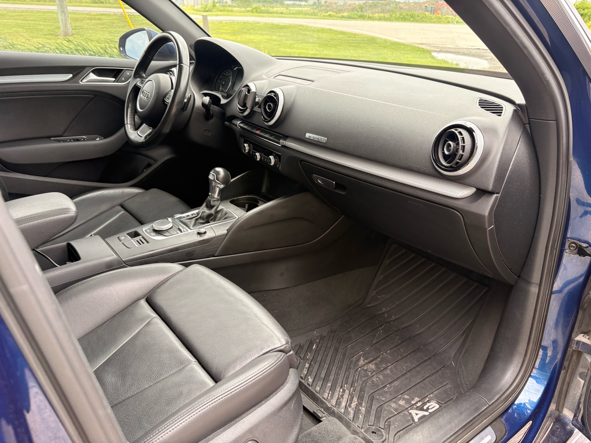 /skymotorscanada/2016-AUDI-A3E-TRON-6525959804882289.jpg