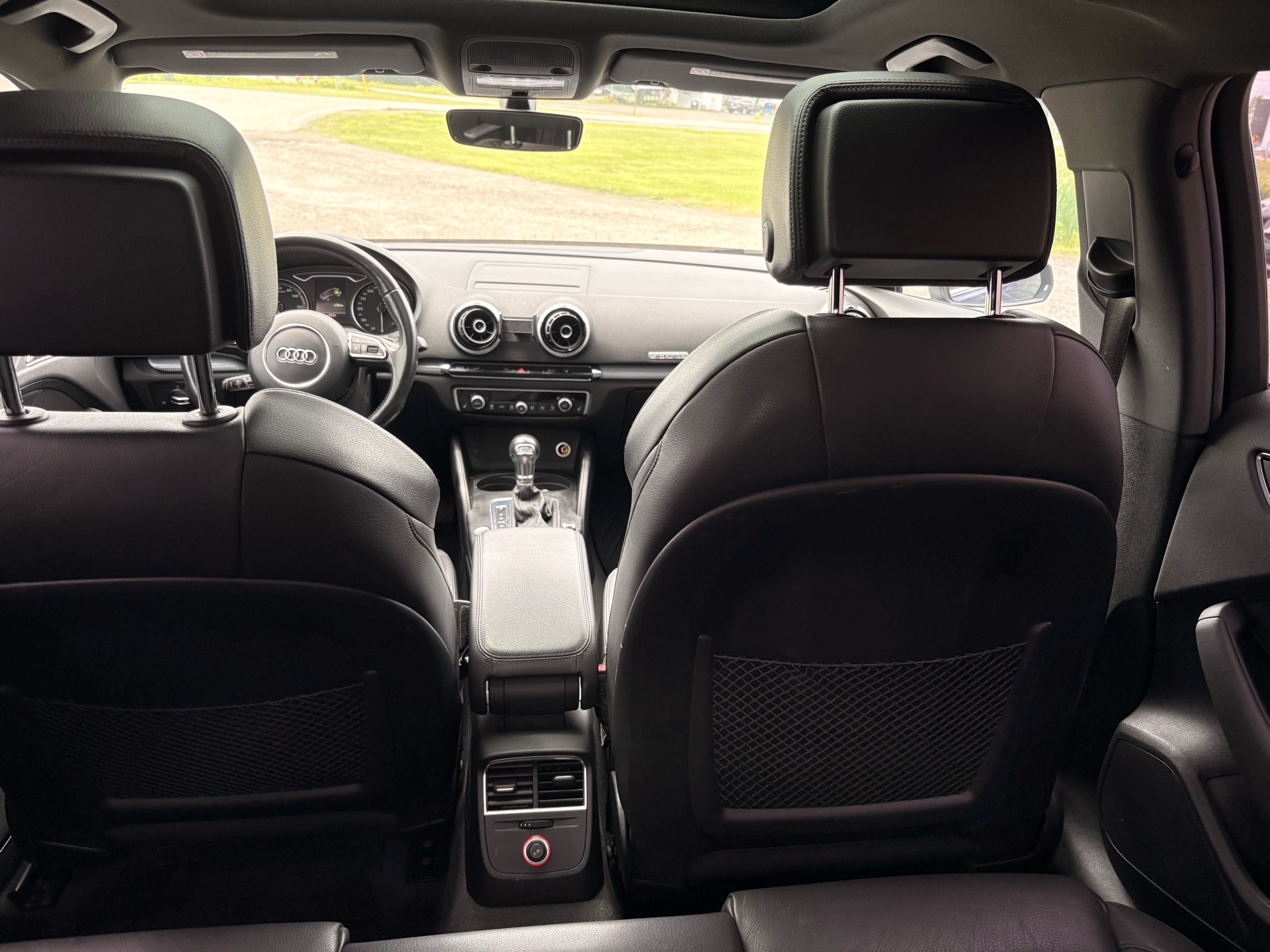 /skymotorscanada/2016-AUDI-A3E-TRON-7236182485669818.jpg