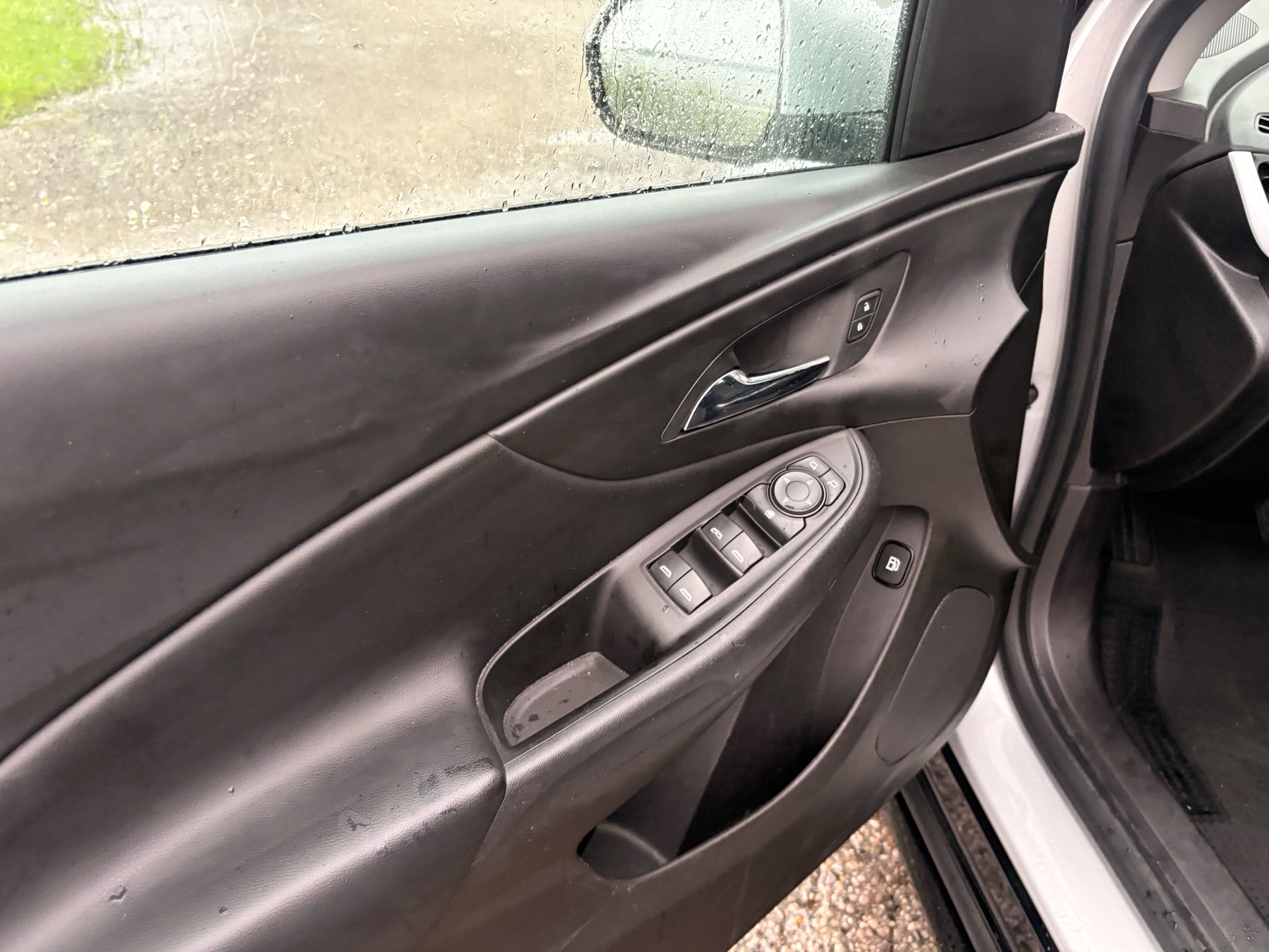 /skymotorscanada/2017-Chevrolet-Volt-0839478163265508.jpg