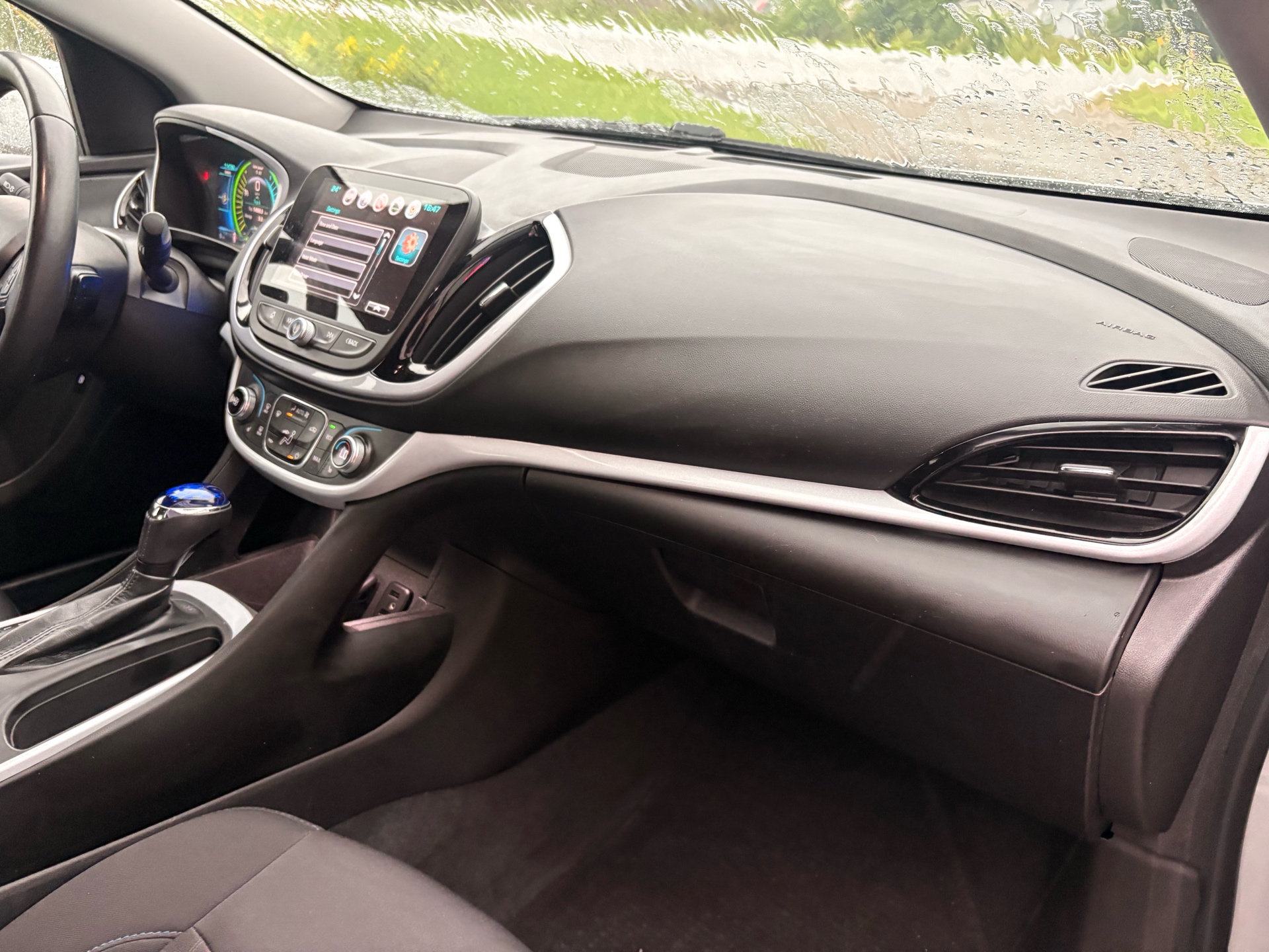/skymotorscanada/2017-Chevrolet-Volt-6364287465697127.jpg