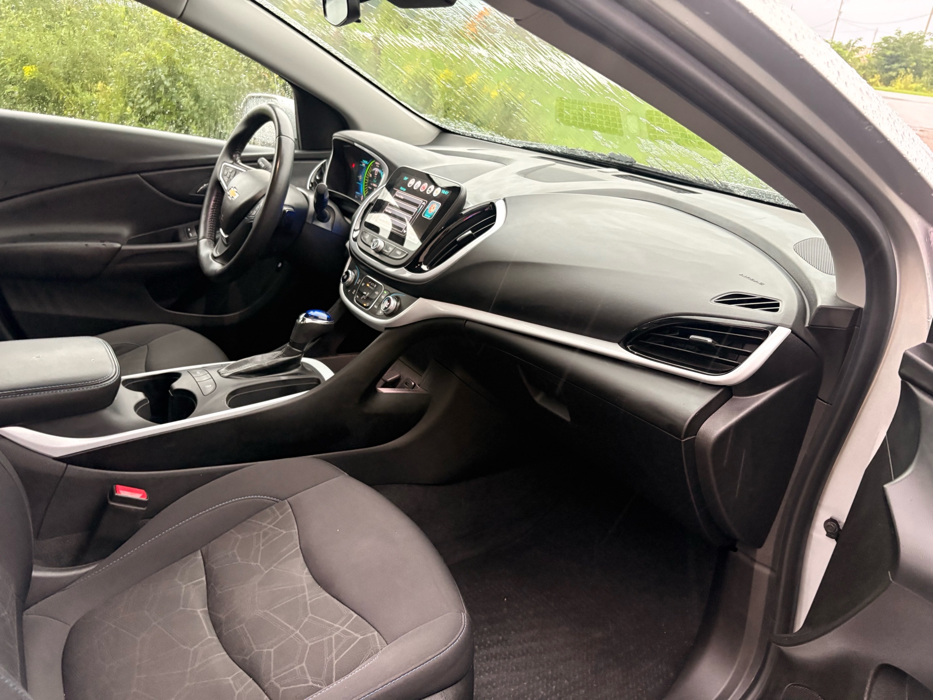 /skymotorscanada/2017-Chevrolet-Volt-8854266004189963.jpg