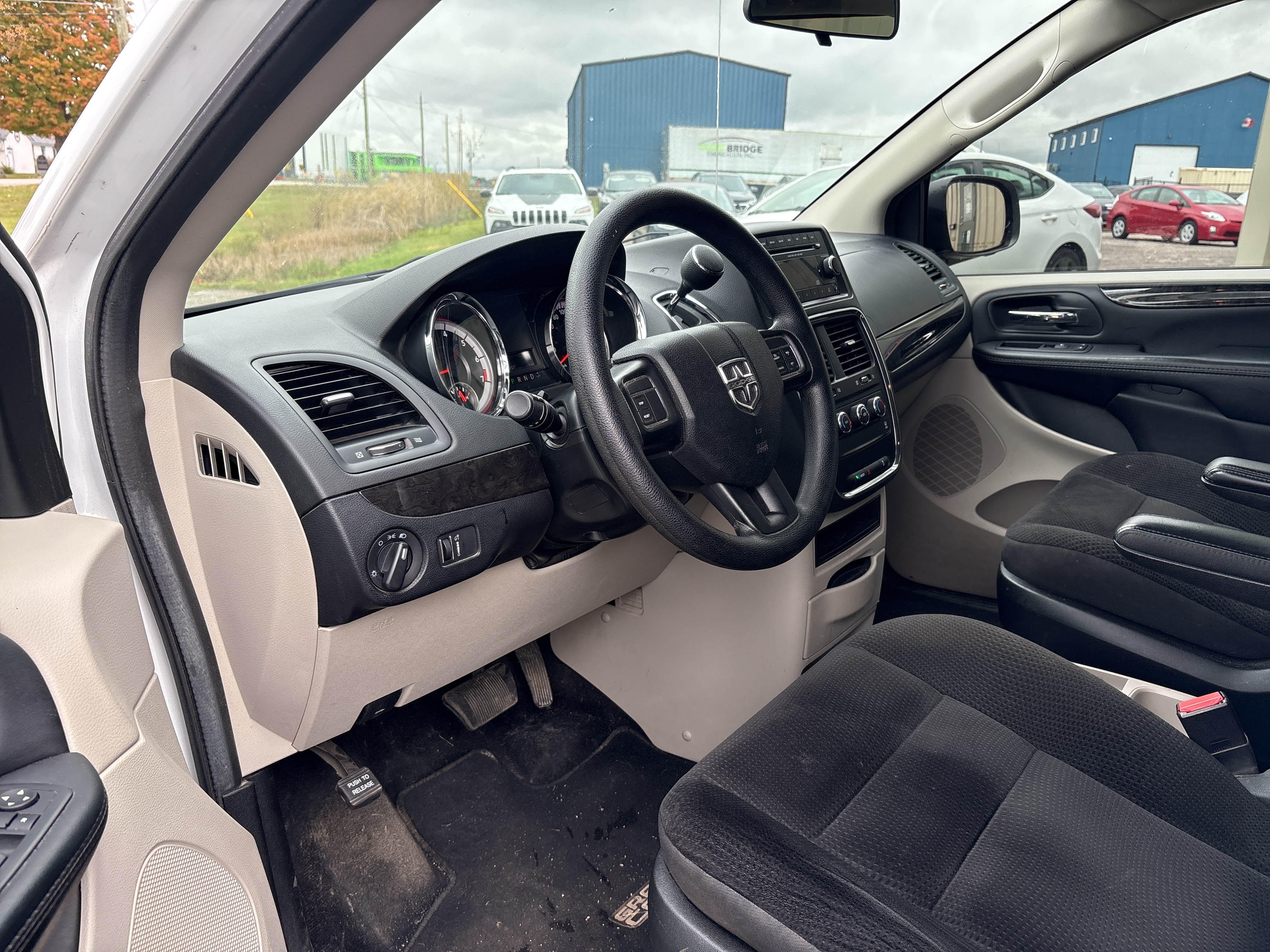 /skymotorscanada/2017-Dodge-GrandCaravan-46217786178279696.jpg