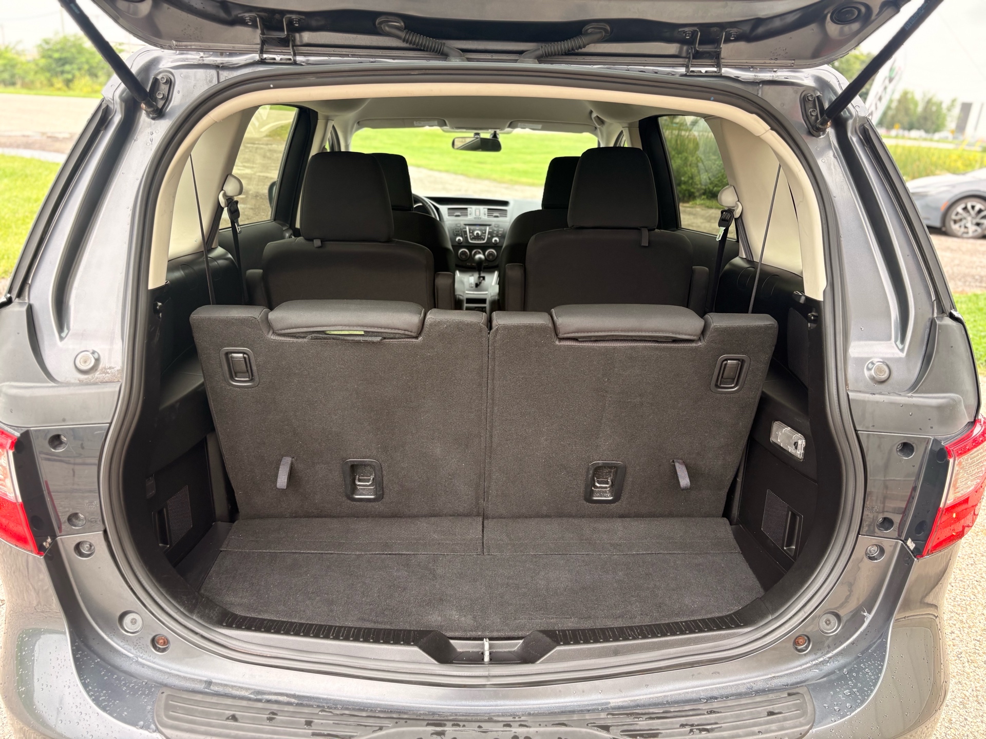 /skymotorscanada/2017-MAZDA-MAZDA5-21253717951767825.jpg