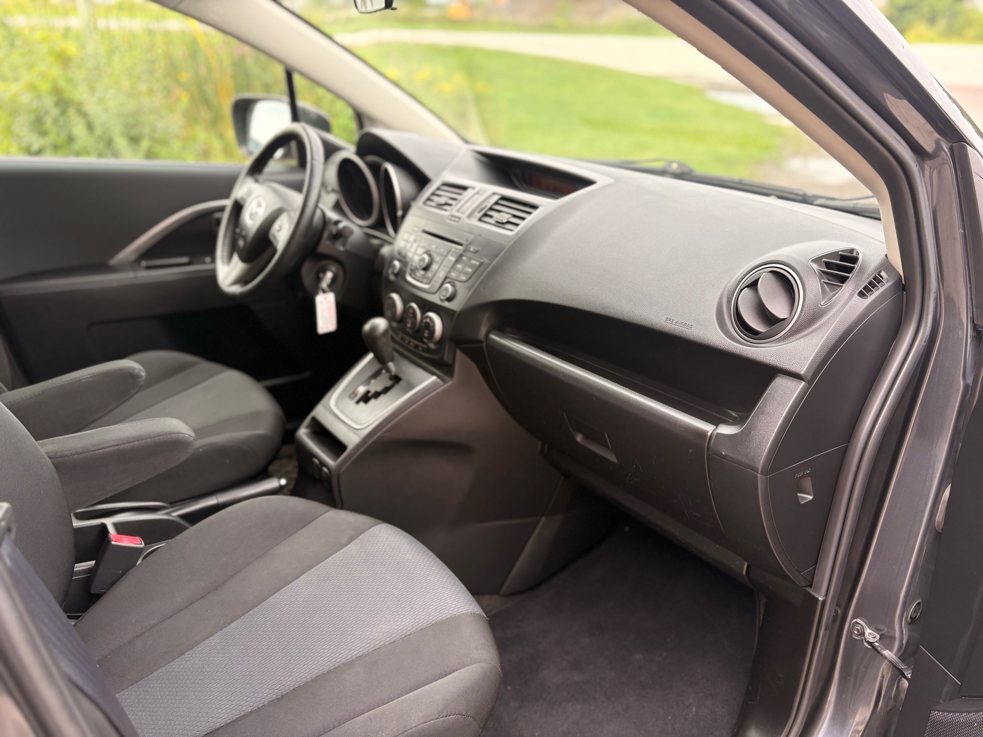 /skymotorscanada/2017-MAZDA-MAZDA5-5179075738685313.jpg