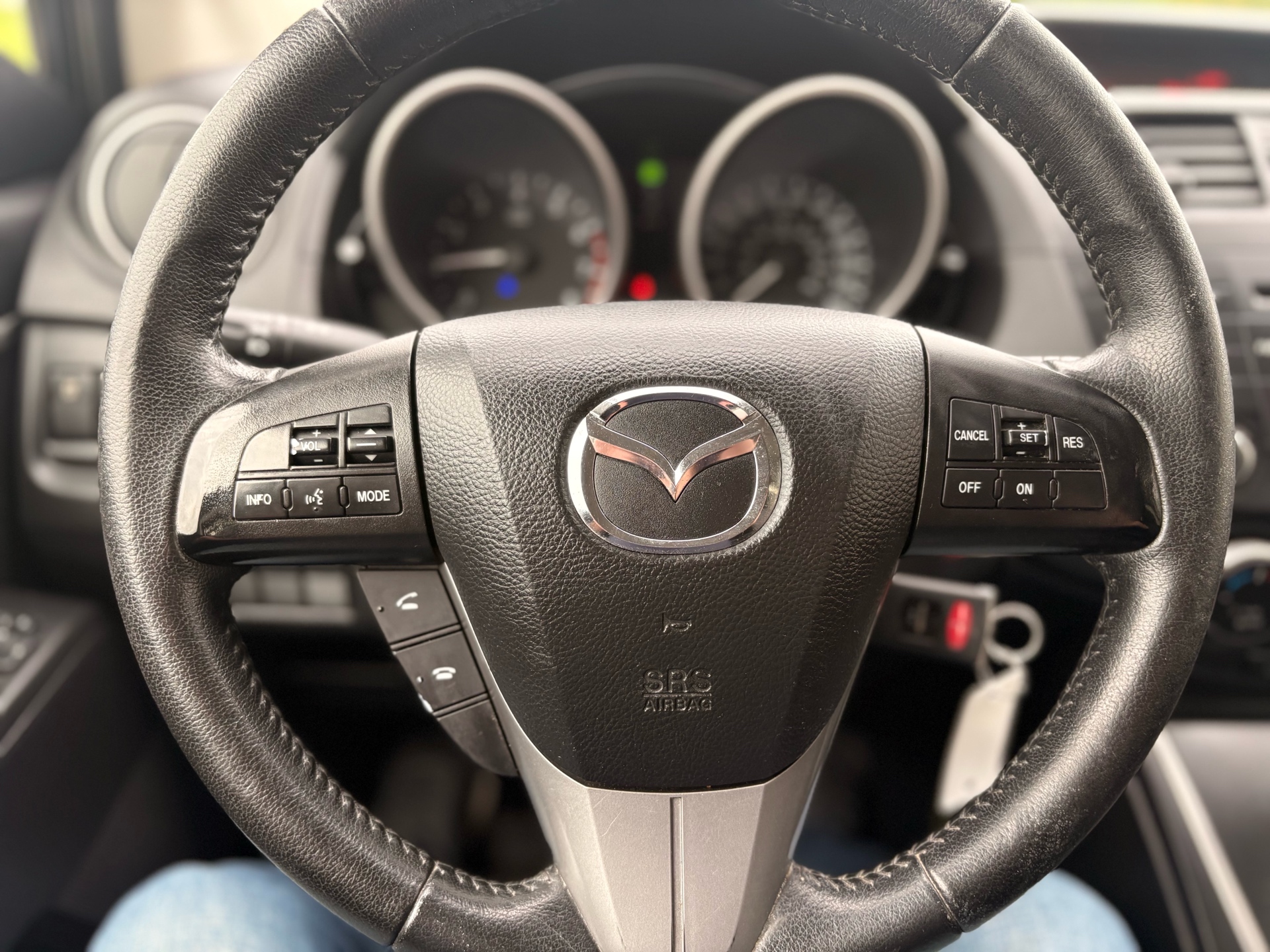 /skymotorscanada/2017-MAZDA-MAZDA5-5557943558116136.jpg