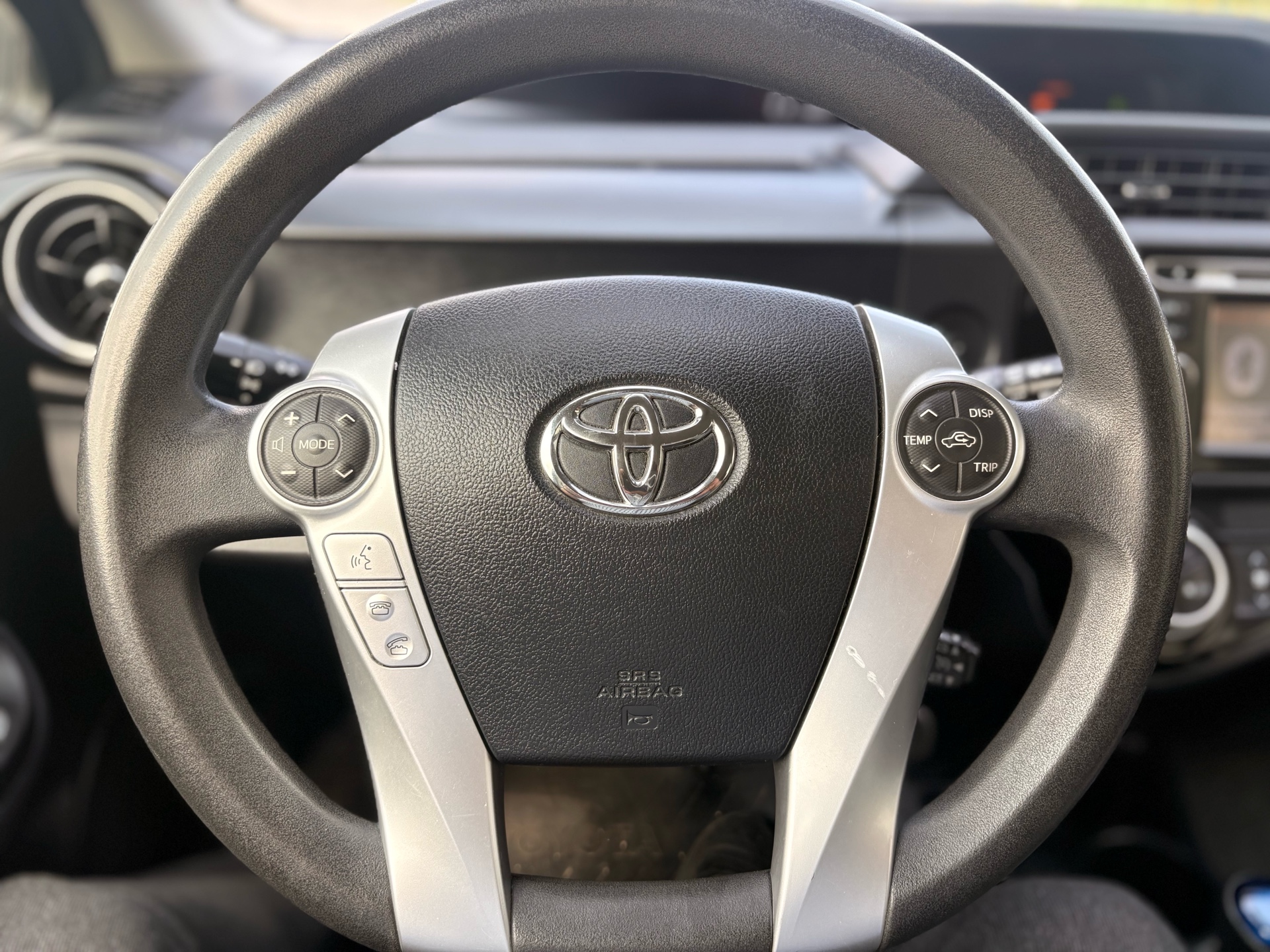 /skymotorscanada/2017-Toyota-Priusc-007111752714923147.jpg