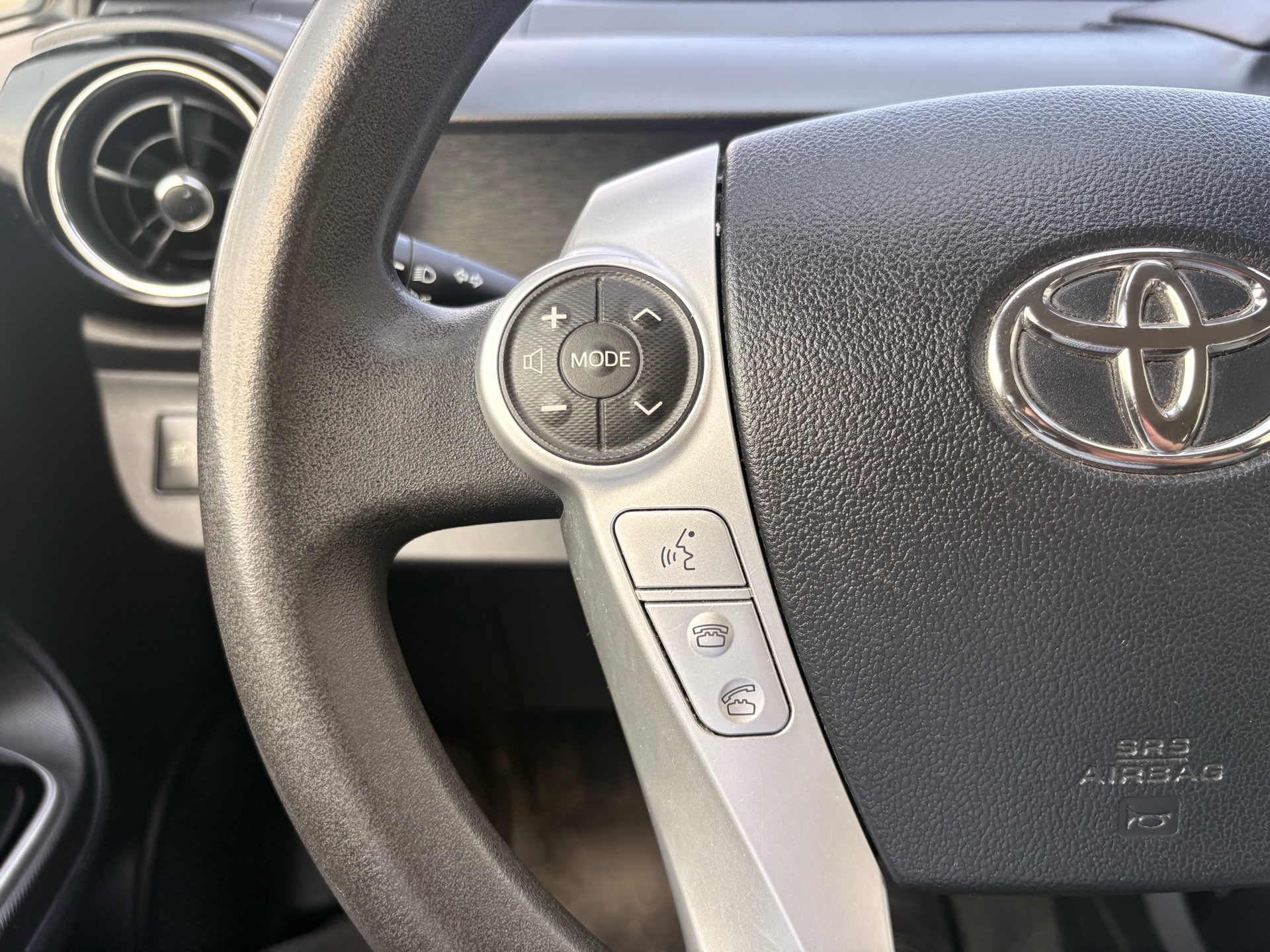 /skymotorscanada/2017-Toyota-Priusc-8185328256306357.jpg